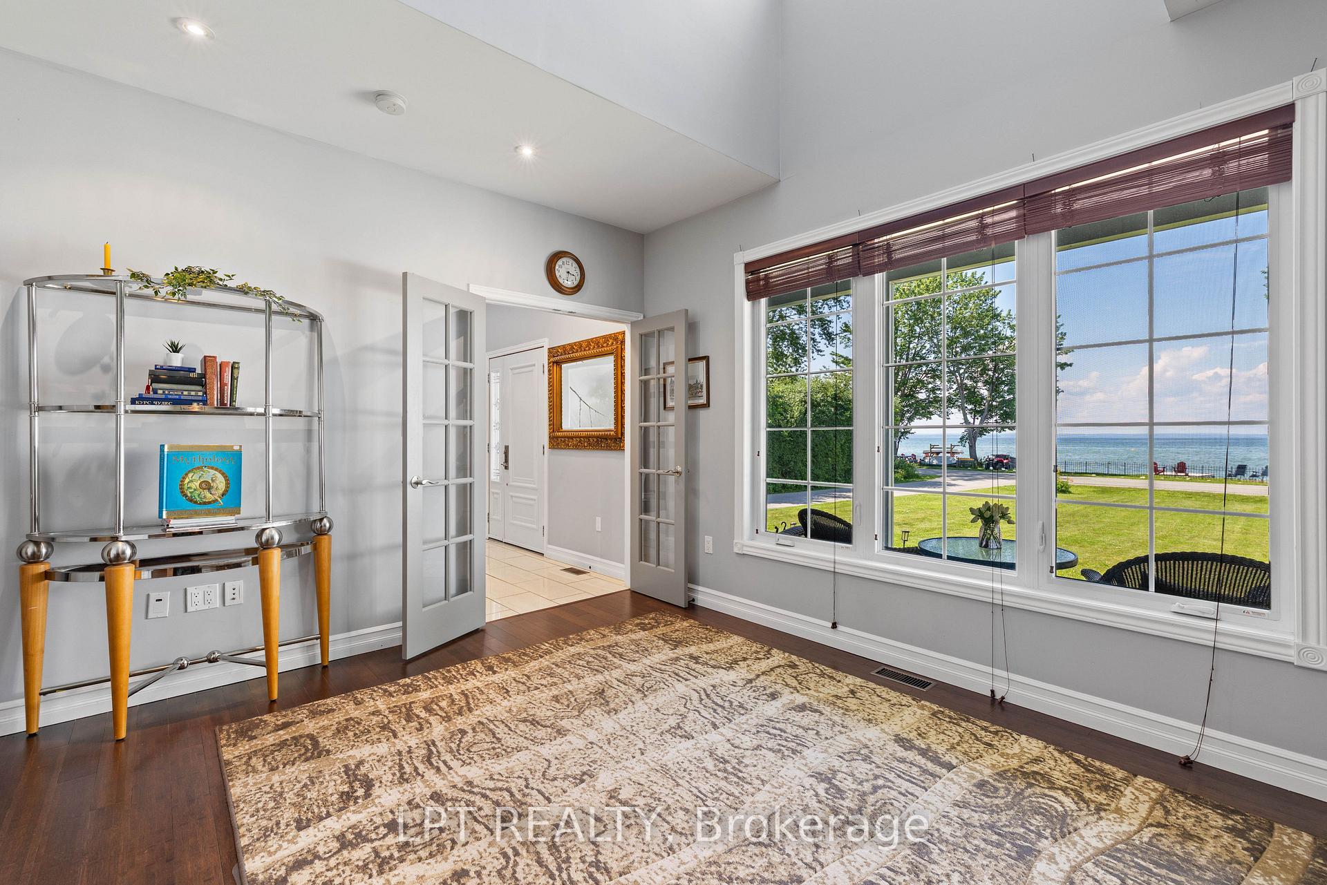 Photo 21 of 173 Lake Drive E, Georgina, Historic Lakeshore Communities — HOMEH