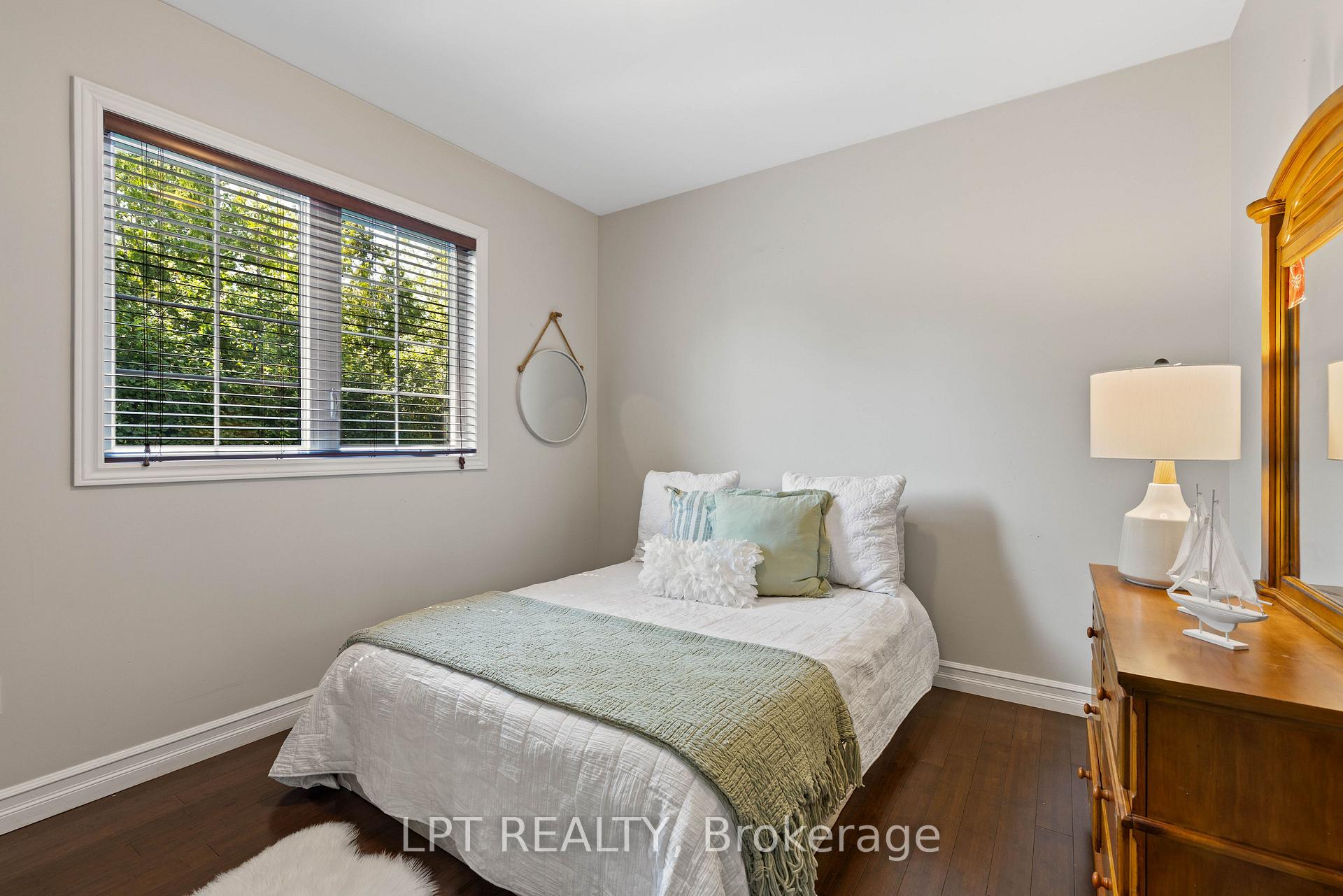 Photo 29 of 173 Lake Drive E, Georgina, Historic Lakeshore Communities — HOMEH