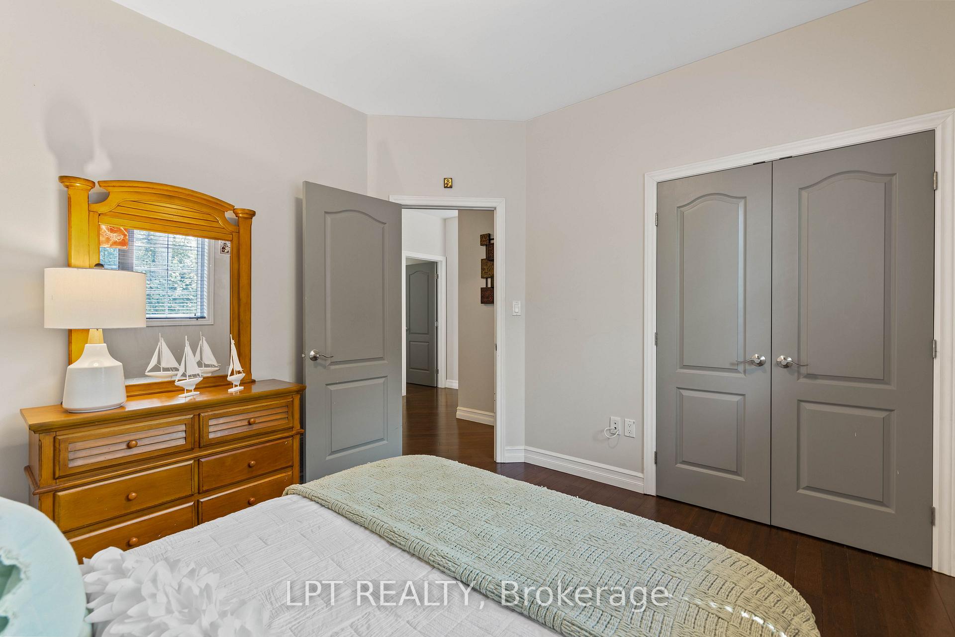 Photo 30 of 173 Lake Drive E, Georgina, Historic Lakeshore Communities — HOMEH
