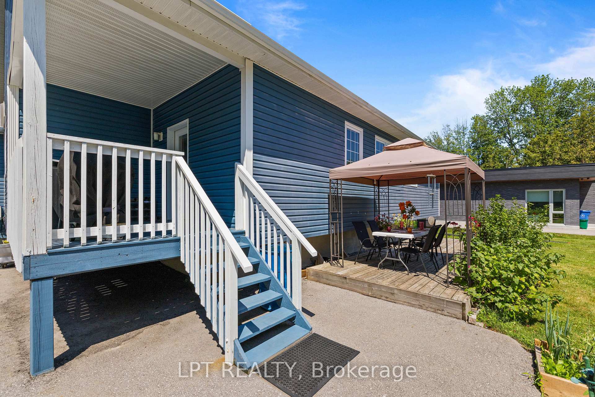 Photo 38 of 173 Lake Drive E, Georgina, Historic Lakeshore Communities — HOMEH