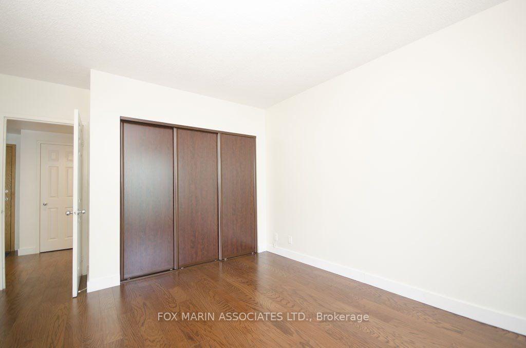 Photo 9 of Unit 711, 99 Harbour Square, Toronto, Waterfront Communities — HOMEH