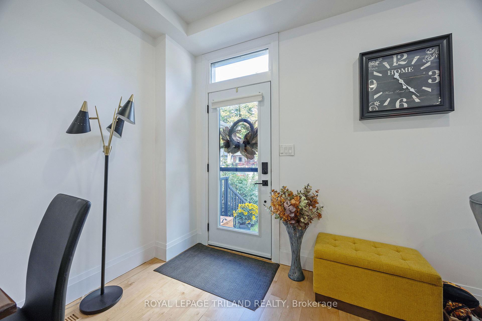 Photo 4 of 349 Emery Street E, London, South G — HOMEH