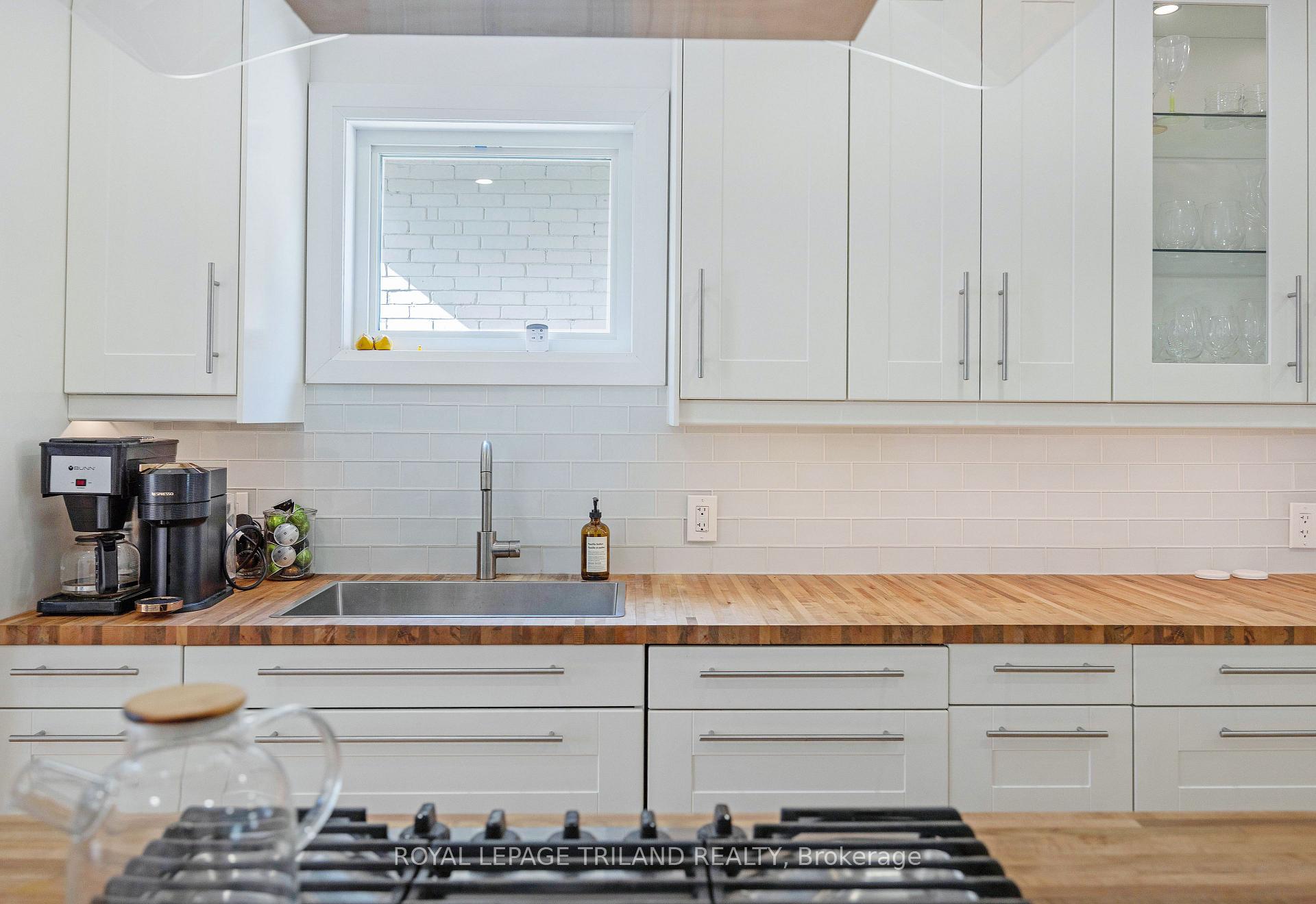 Photo 13 of 349 Emery Street E, London, South G — HOMEH