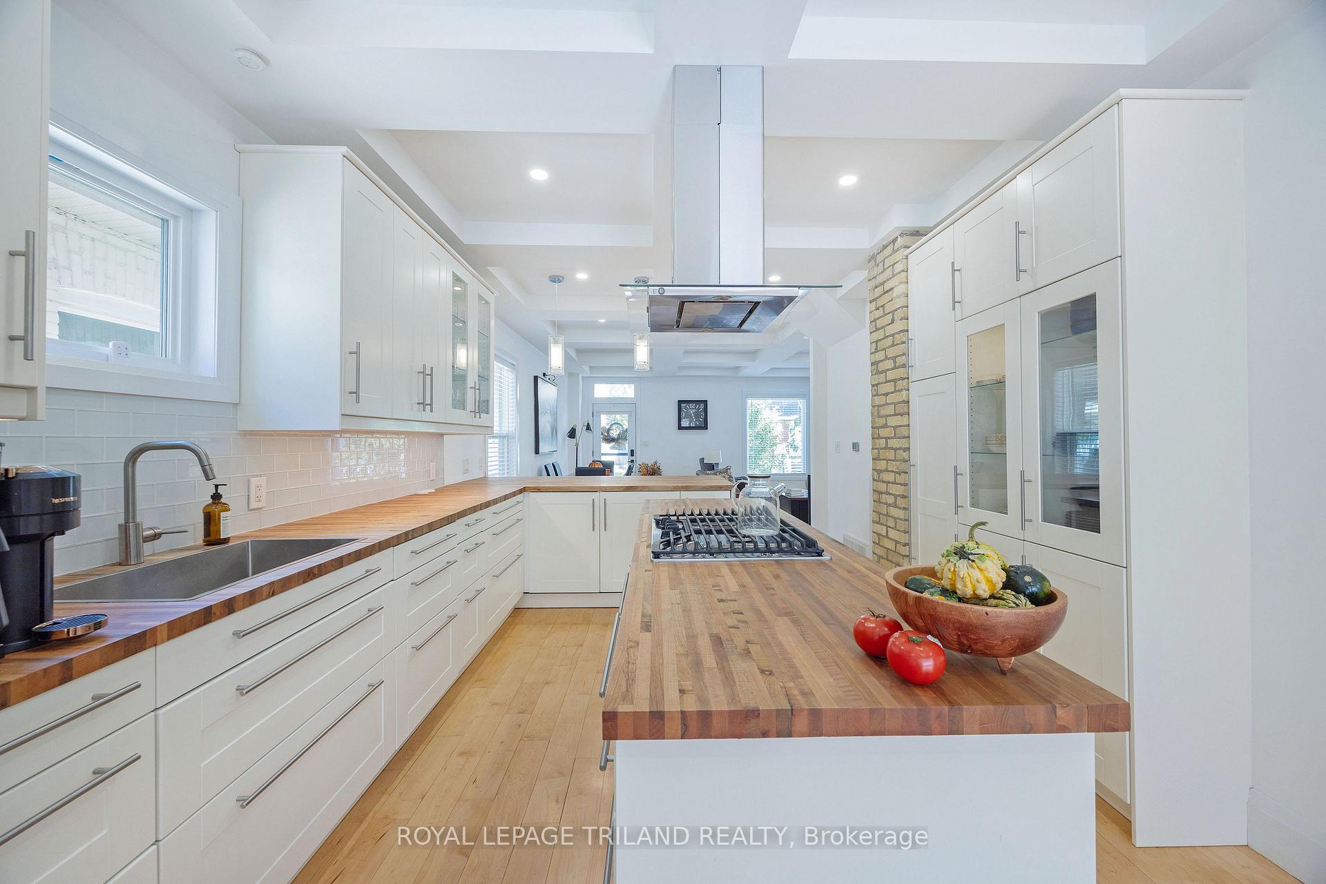 Photo 14 of 349 Emery Street E, London, South G — HOMEH