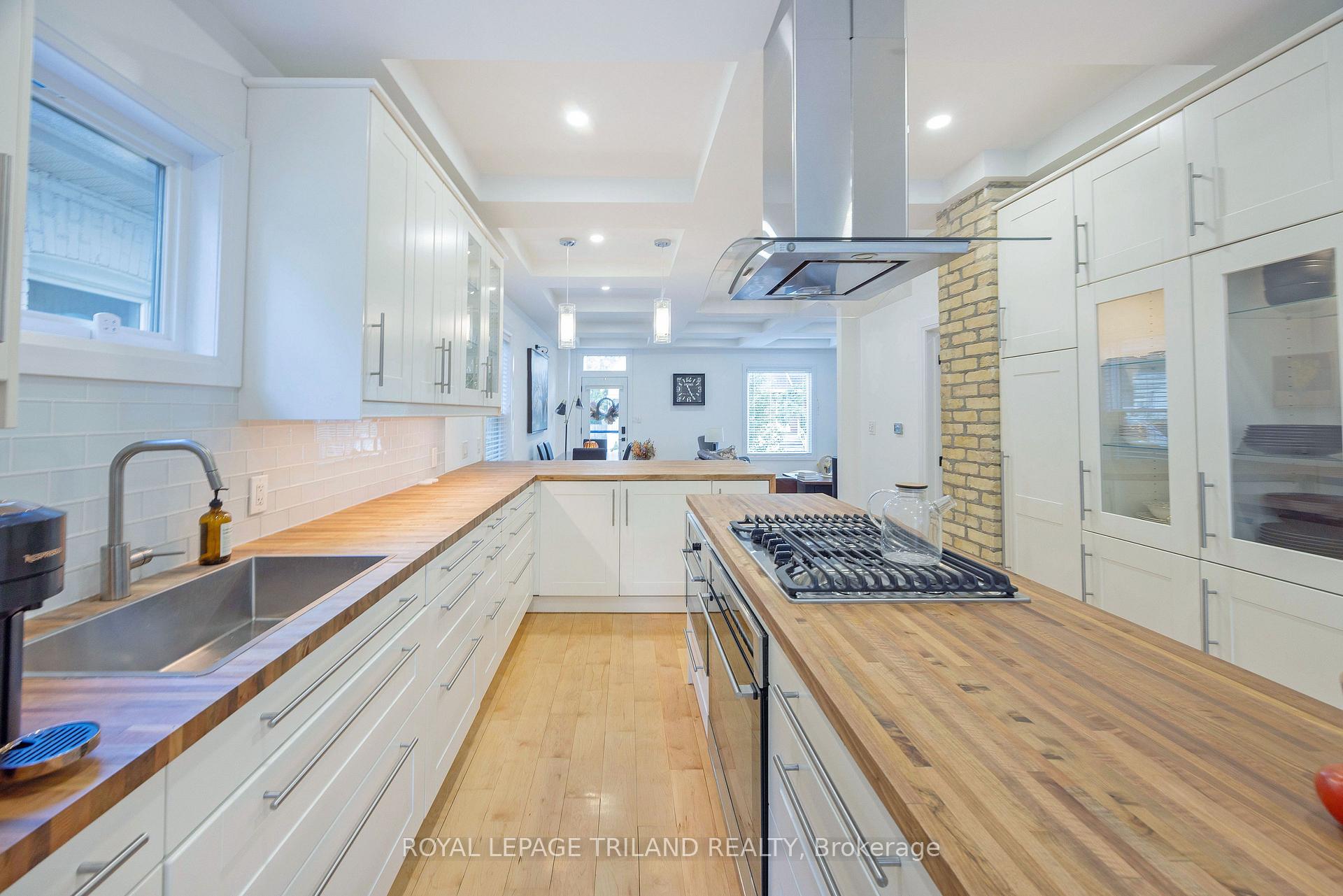 Photo 15 of 349 Emery Street E, London, South G — HOMEH
