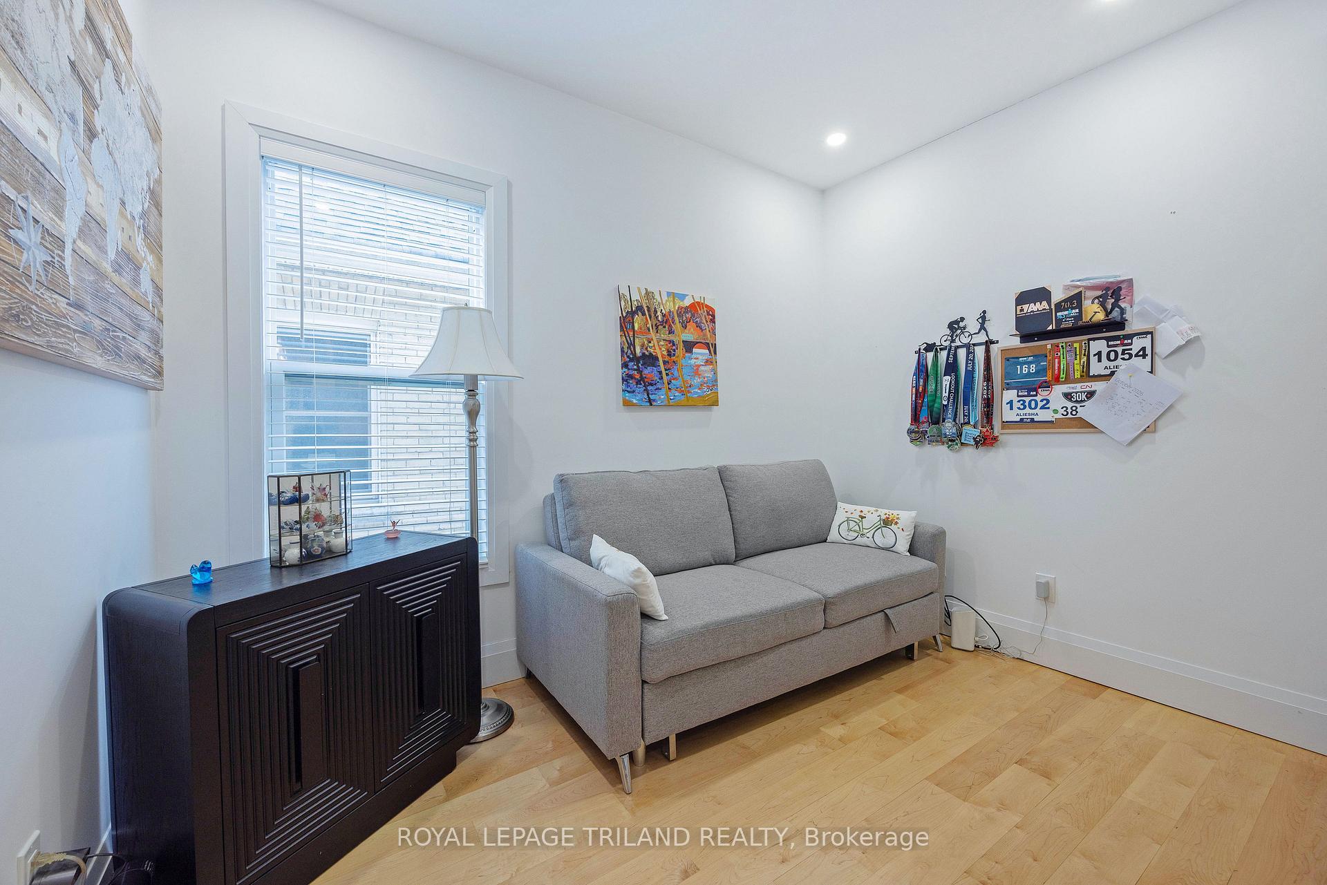 Photo 20 of 349 Emery Street E, London, South G — HOMEH