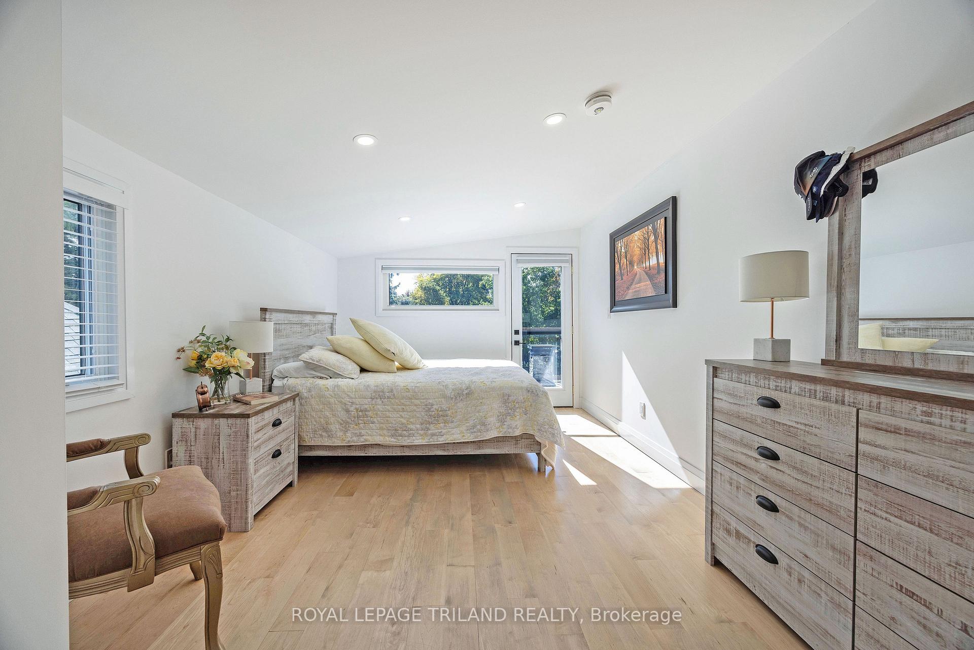 Photo 30 of 349 Emery Street E, London, South G — HOMEH
