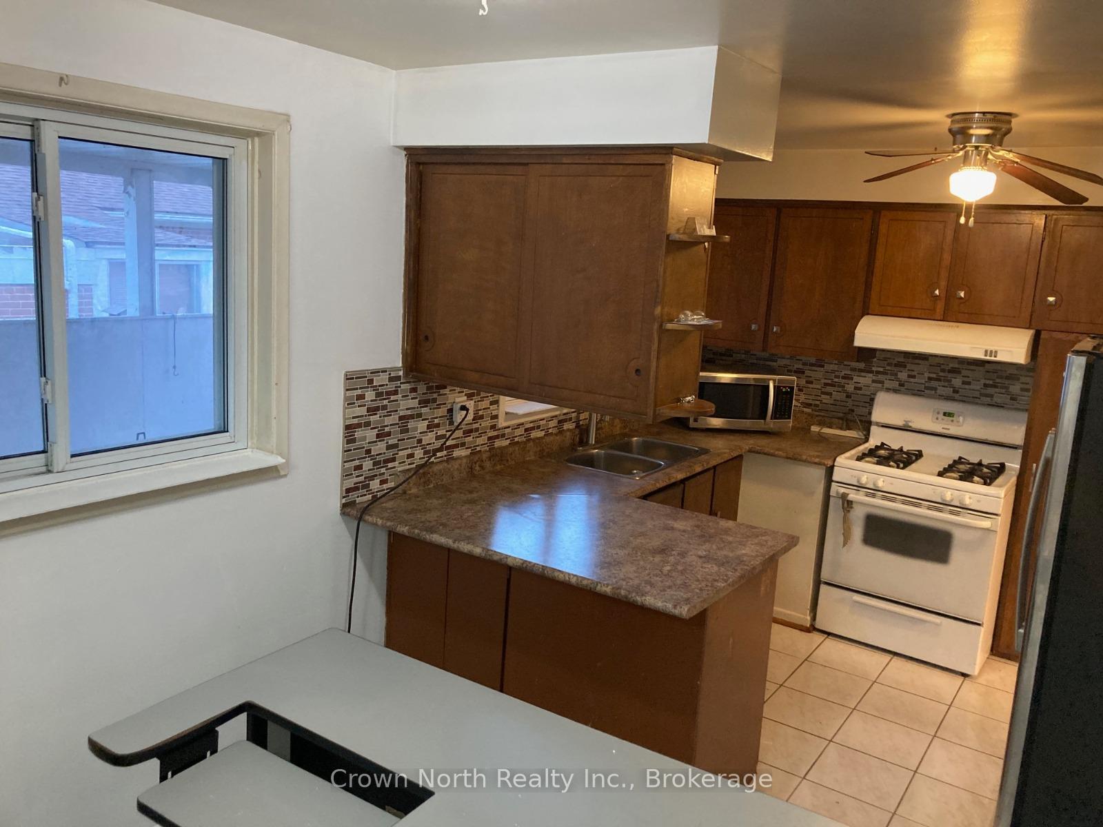 Photo 4 of Unit MAIN, 41 Pegasus Trail, Scarborough, Woburn — HOMEH