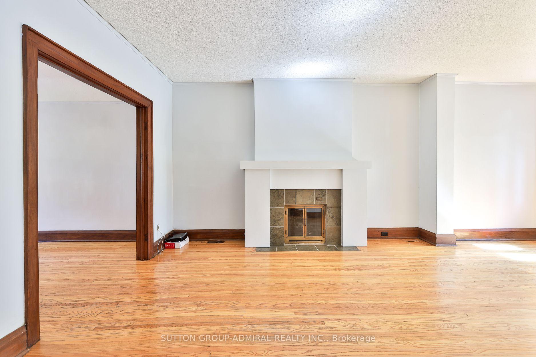 Photo 4 of 60 Manor Road E, Toronto, Mount Pleasant West — HOMEH