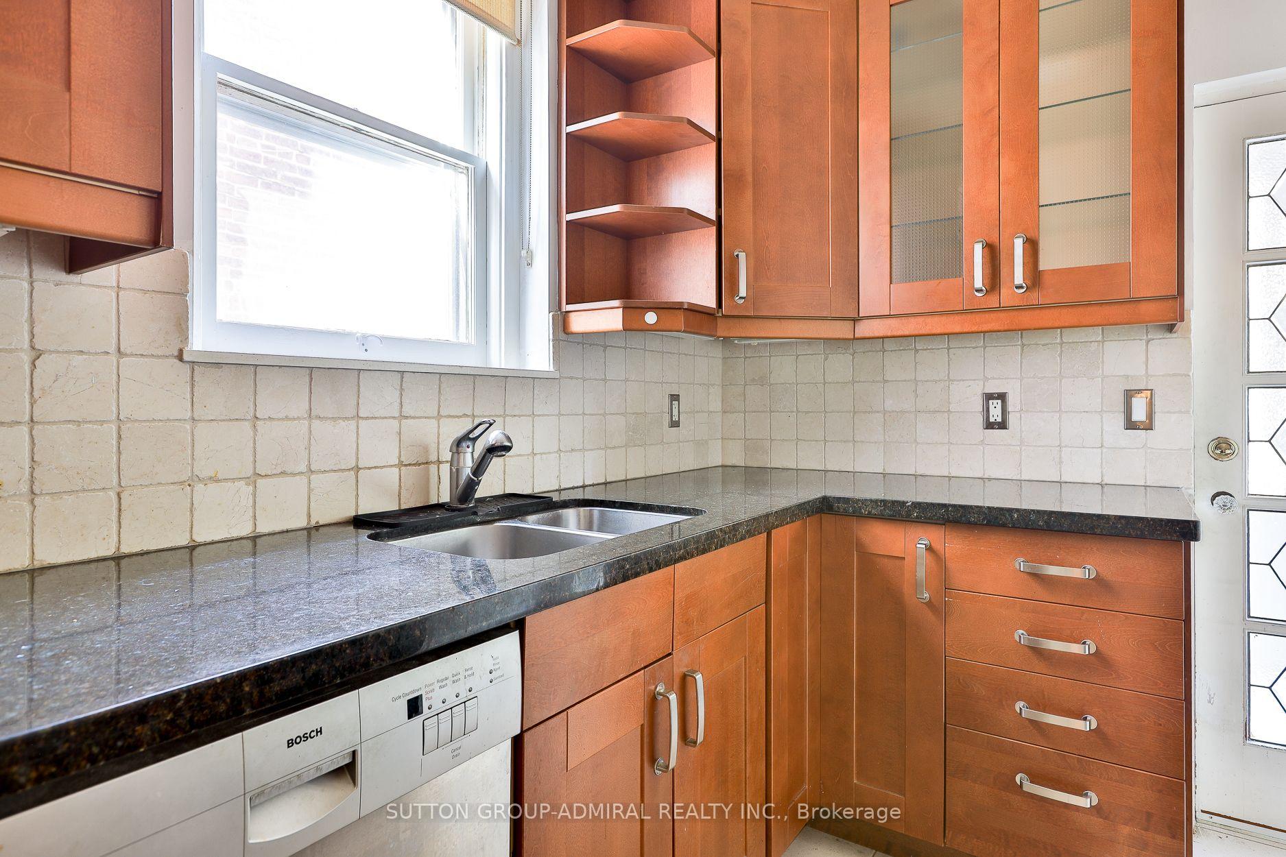 Photo 14 of 60 Manor Road E, Toronto, Mount Pleasant West — HOMEH