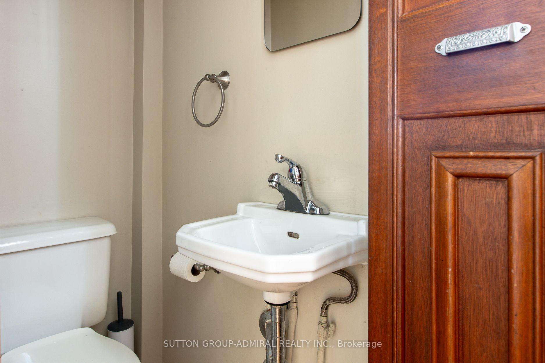 Photo 17 of 60 Manor Road E, Toronto, Mount Pleasant West — HOMEH