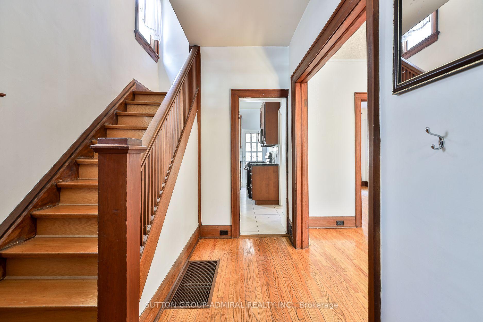 Photo 19 of 60 Manor Road E, Toronto, Mount Pleasant West — HOMEH