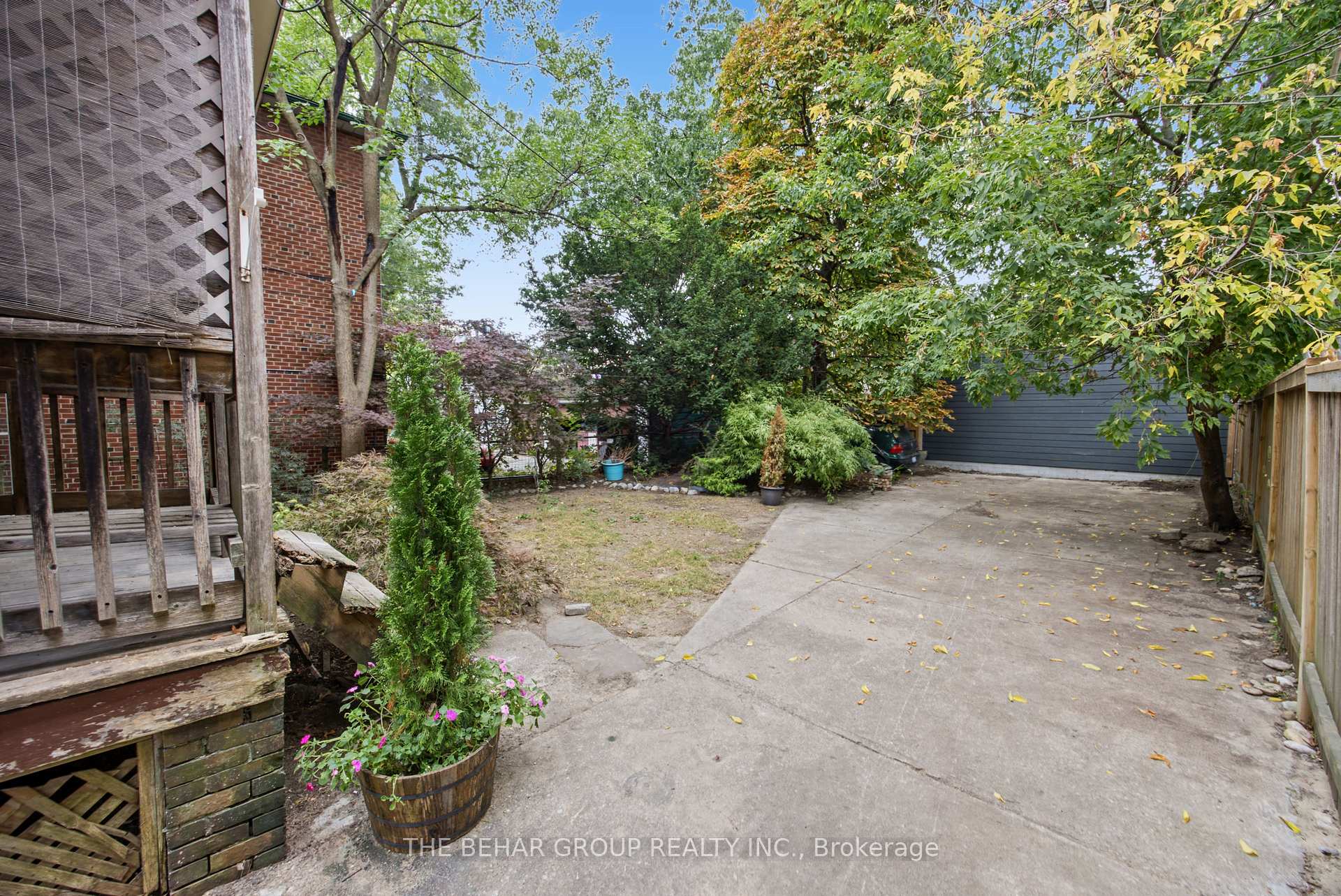 Photo 5 of 319 Indian Road, Toronto, High Park-Swansea — HOMEH