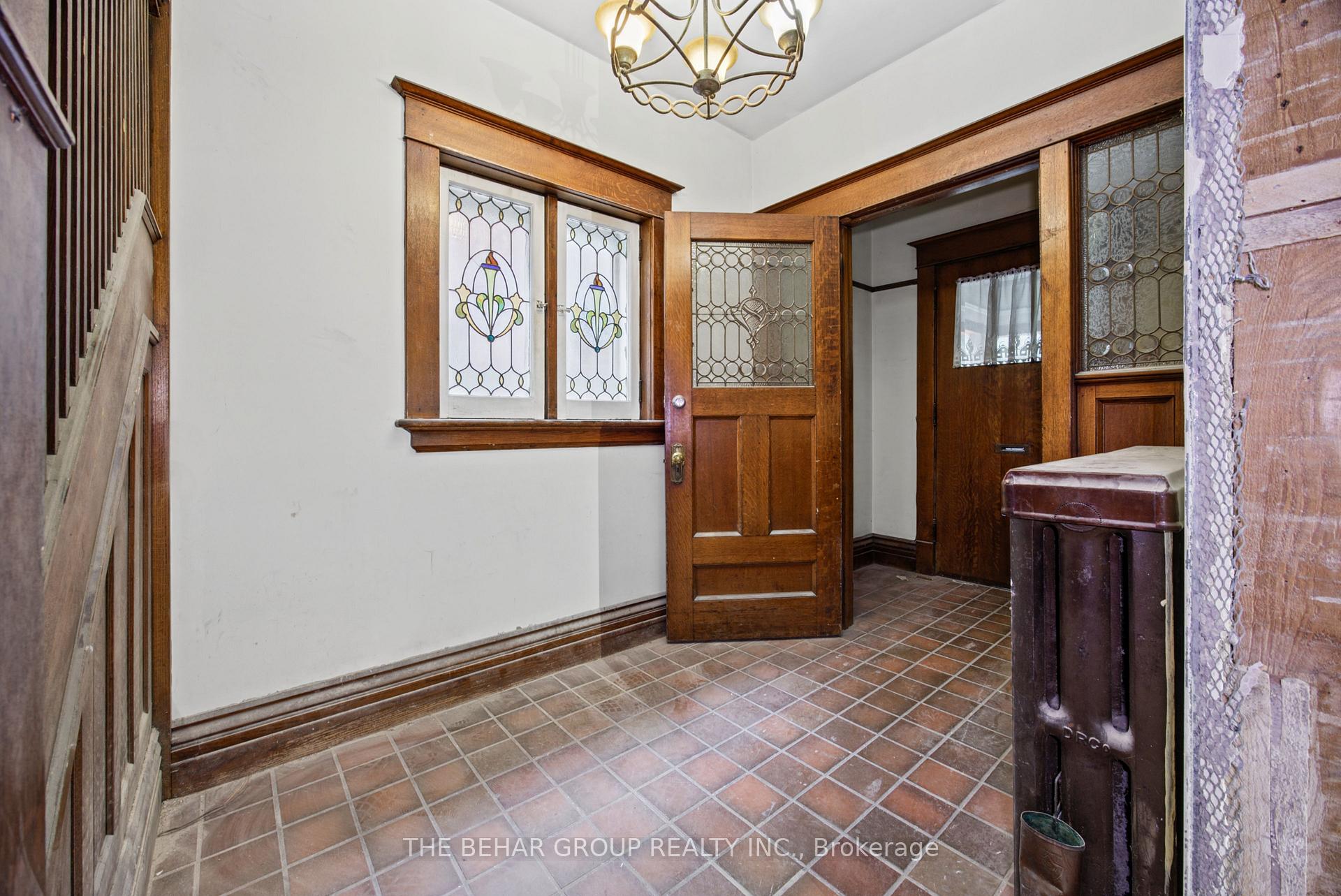 Photo 7 of 319 Indian Road, Toronto, High Park-Swansea — HOMEH