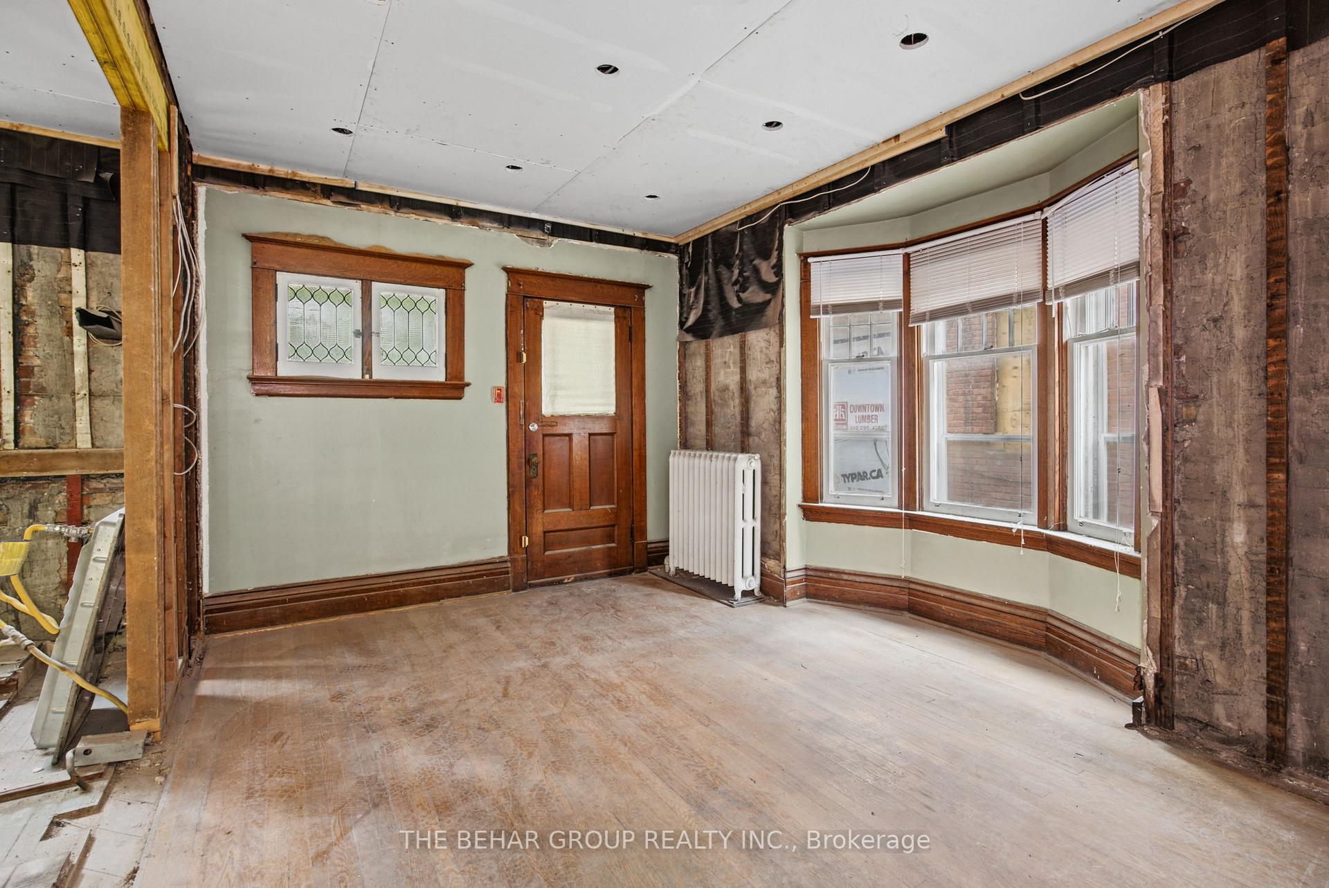 Photo 9 of 319 Indian Road, Toronto, High Park-Swansea — HOMEH
