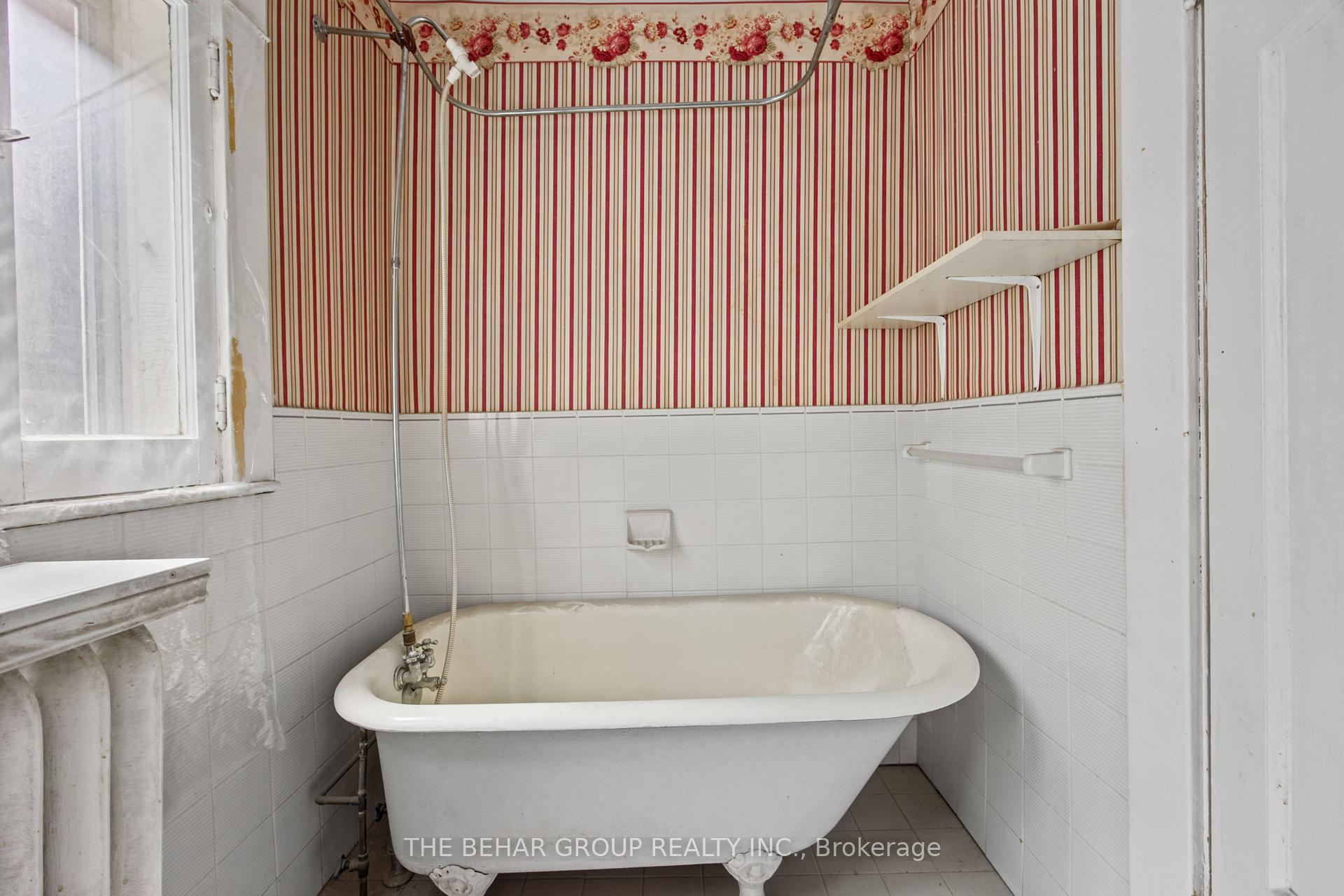 Photo 18 of 319 Indian Road, Toronto, High Park-Swansea — HOMEH