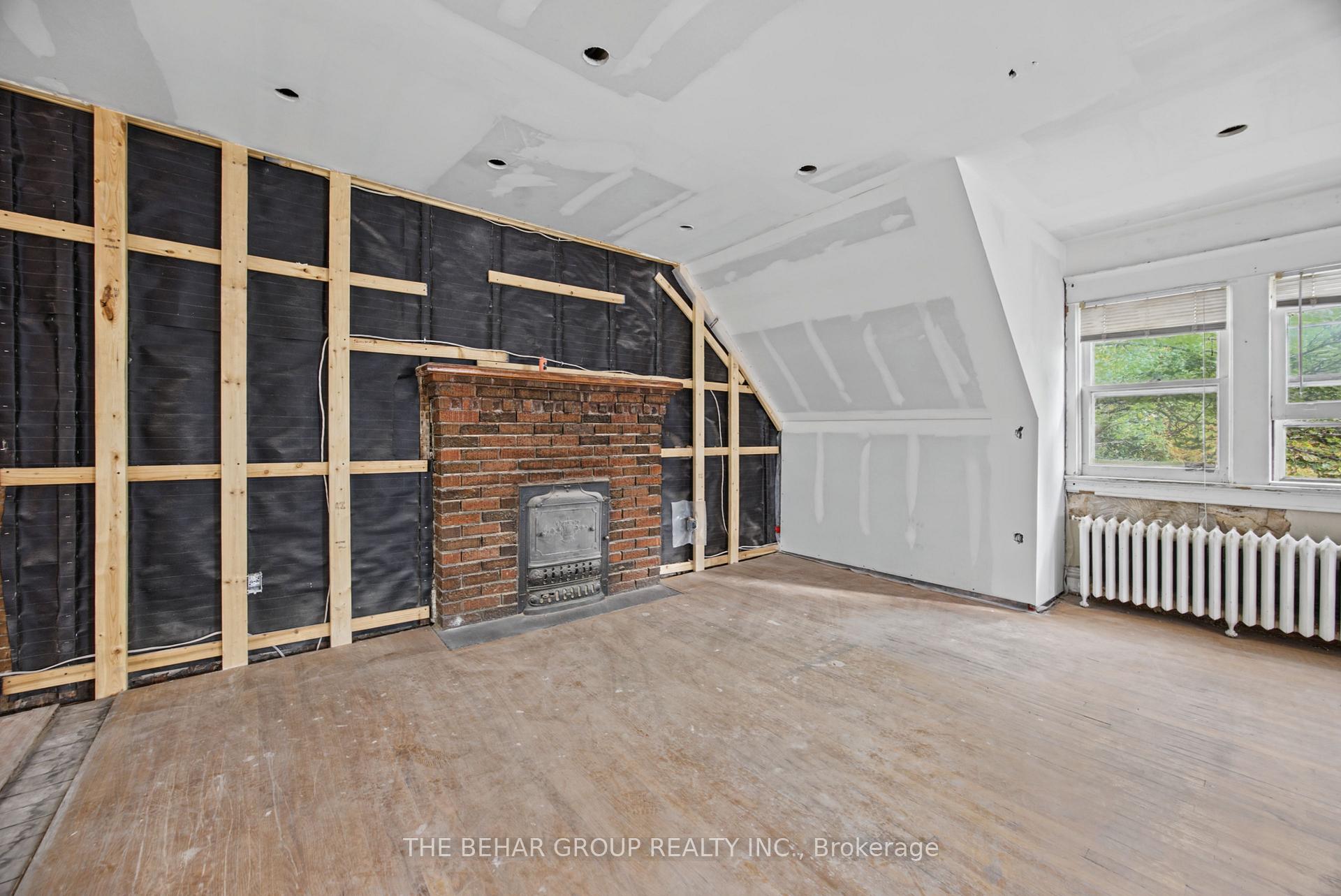 Photo 19 of 319 Indian Road, Toronto, High Park-Swansea — HOMEH