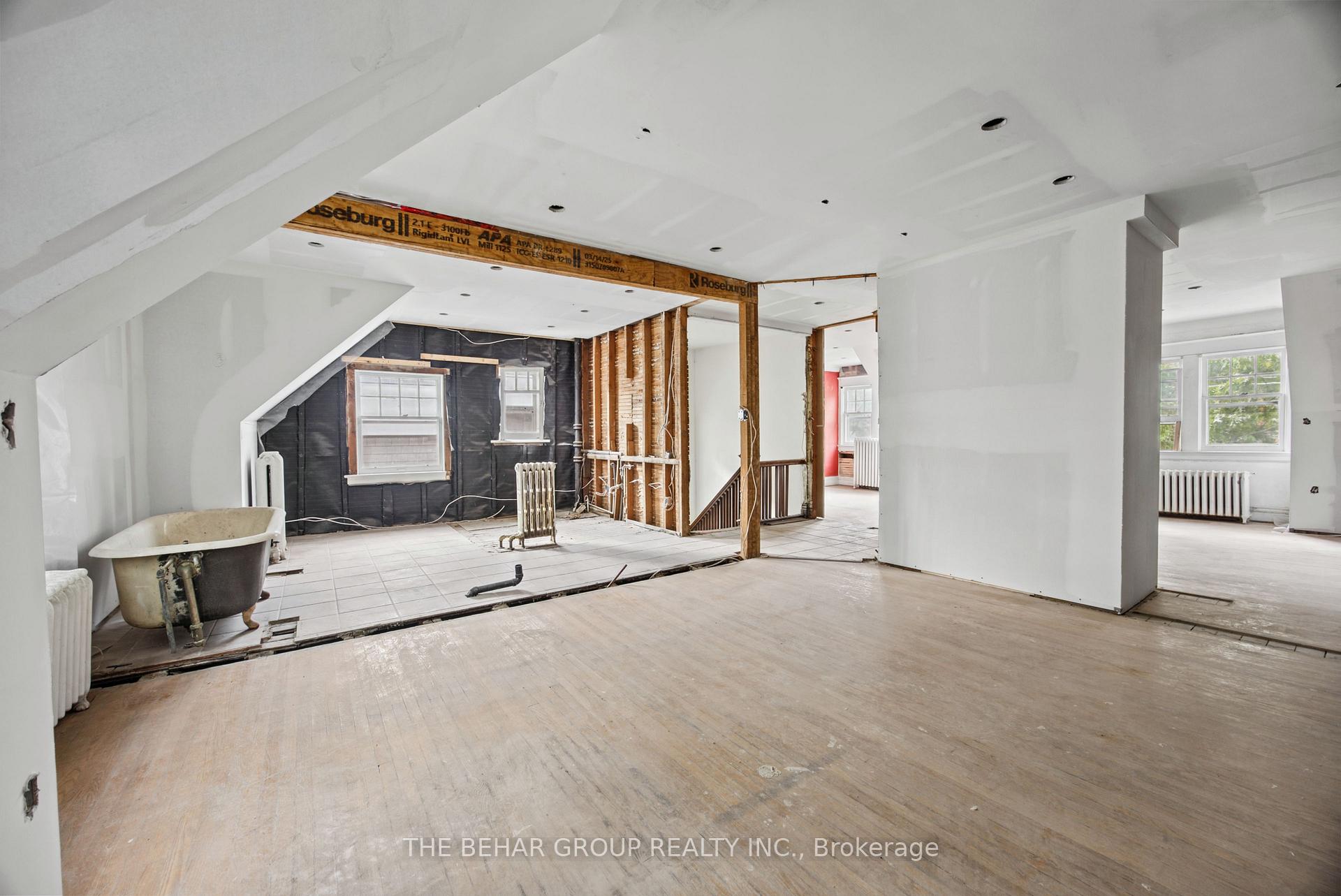 Photo 20 of 319 Indian Road, Toronto, High Park-Swansea — HOMEH