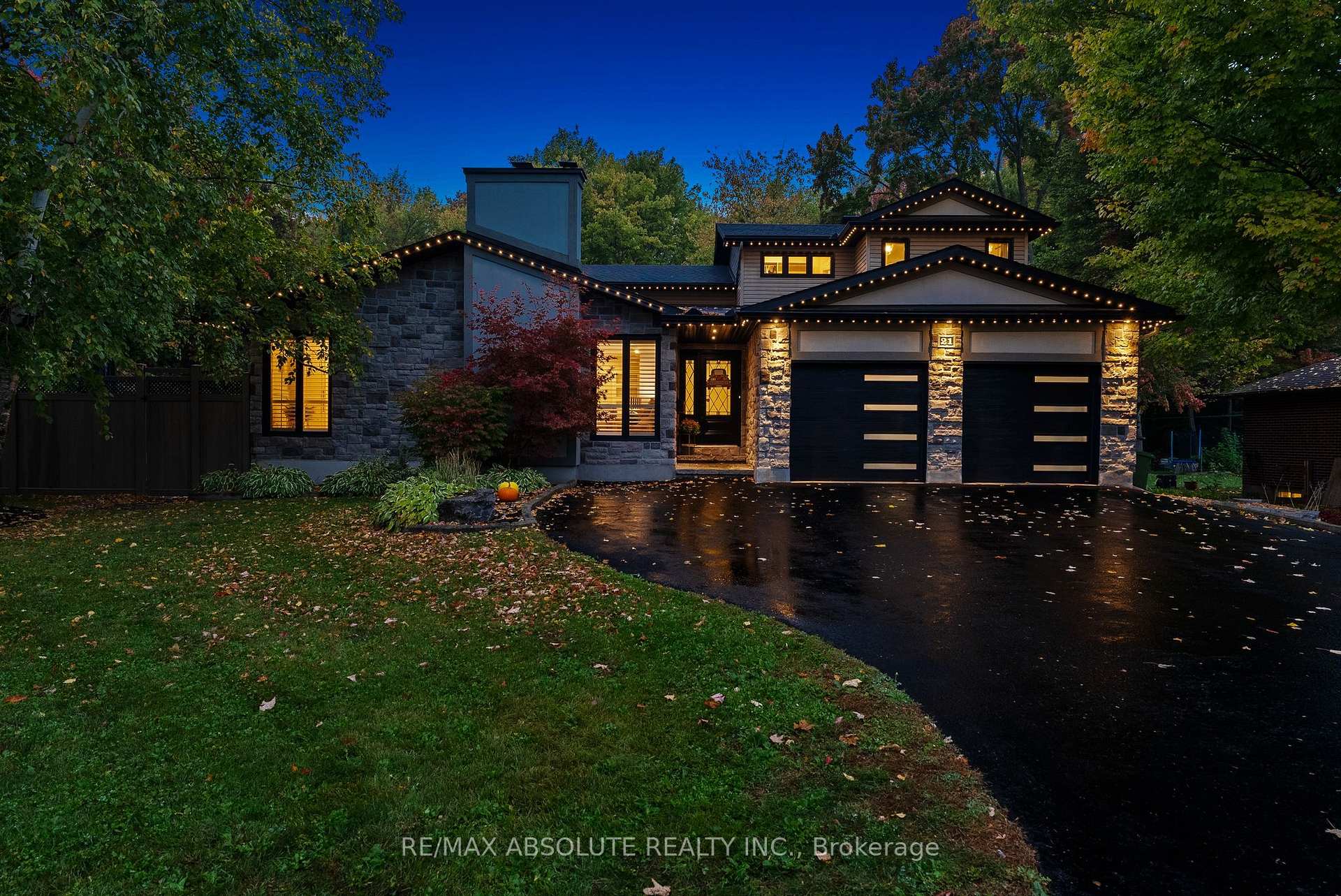 Photo 2 of 21 Revol Road, Ottawa, Merivale Gardens — HOMEH