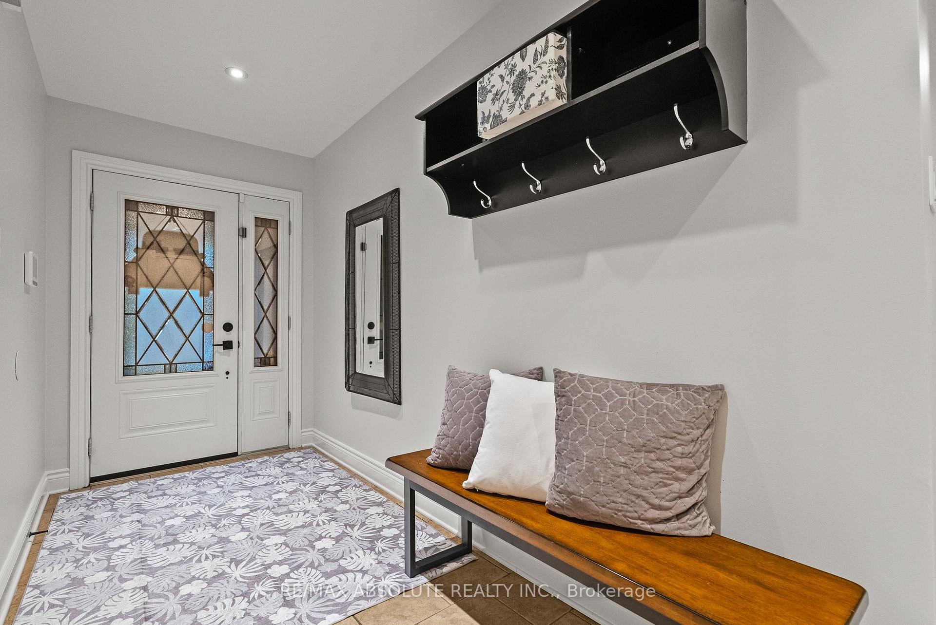 Photo 3 of 21 Revol Road, Ottawa, Merivale Gardens — HOMEH