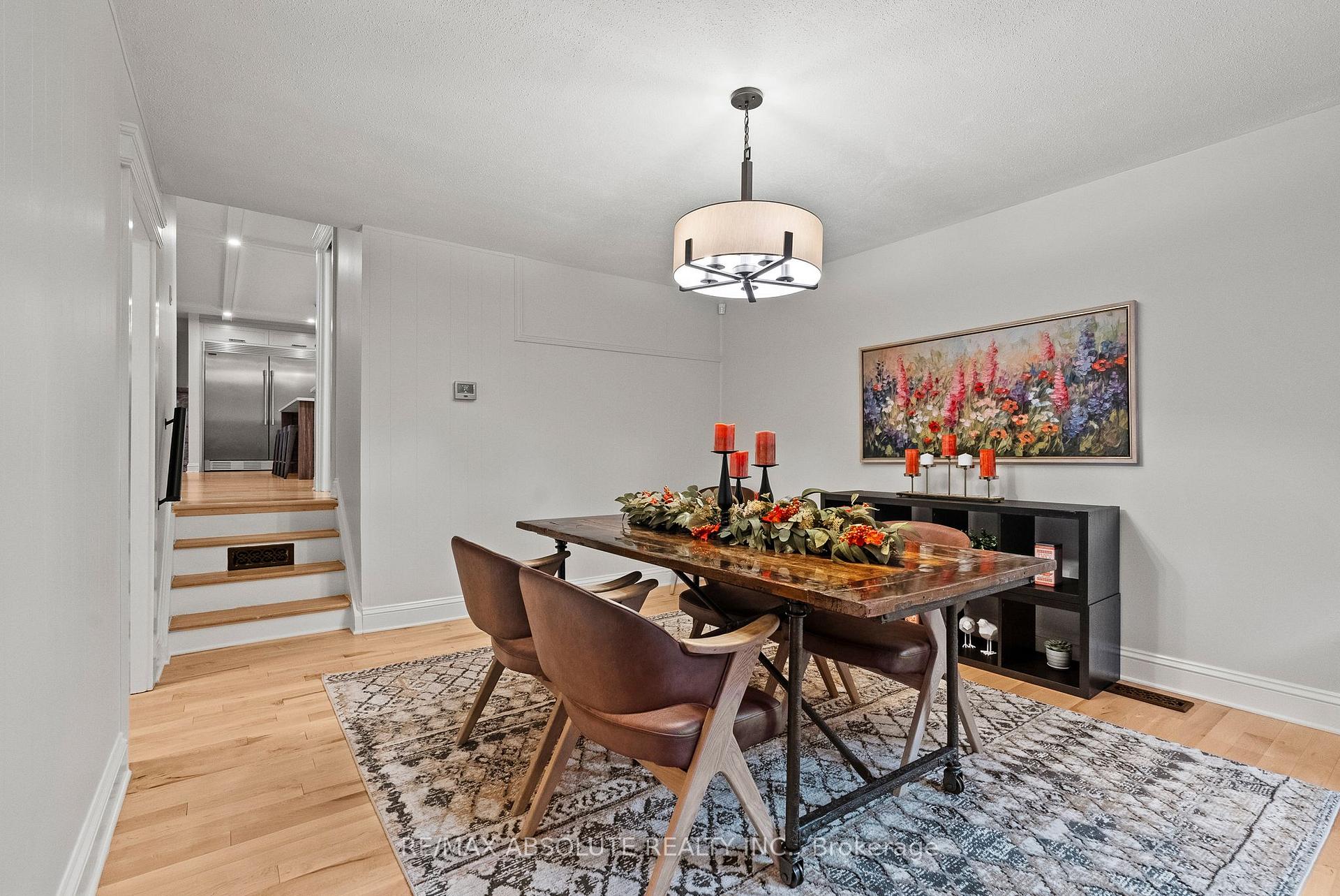 Photo 13 of 21 Revol Road, Ottawa, Merivale Gardens — HOMEH