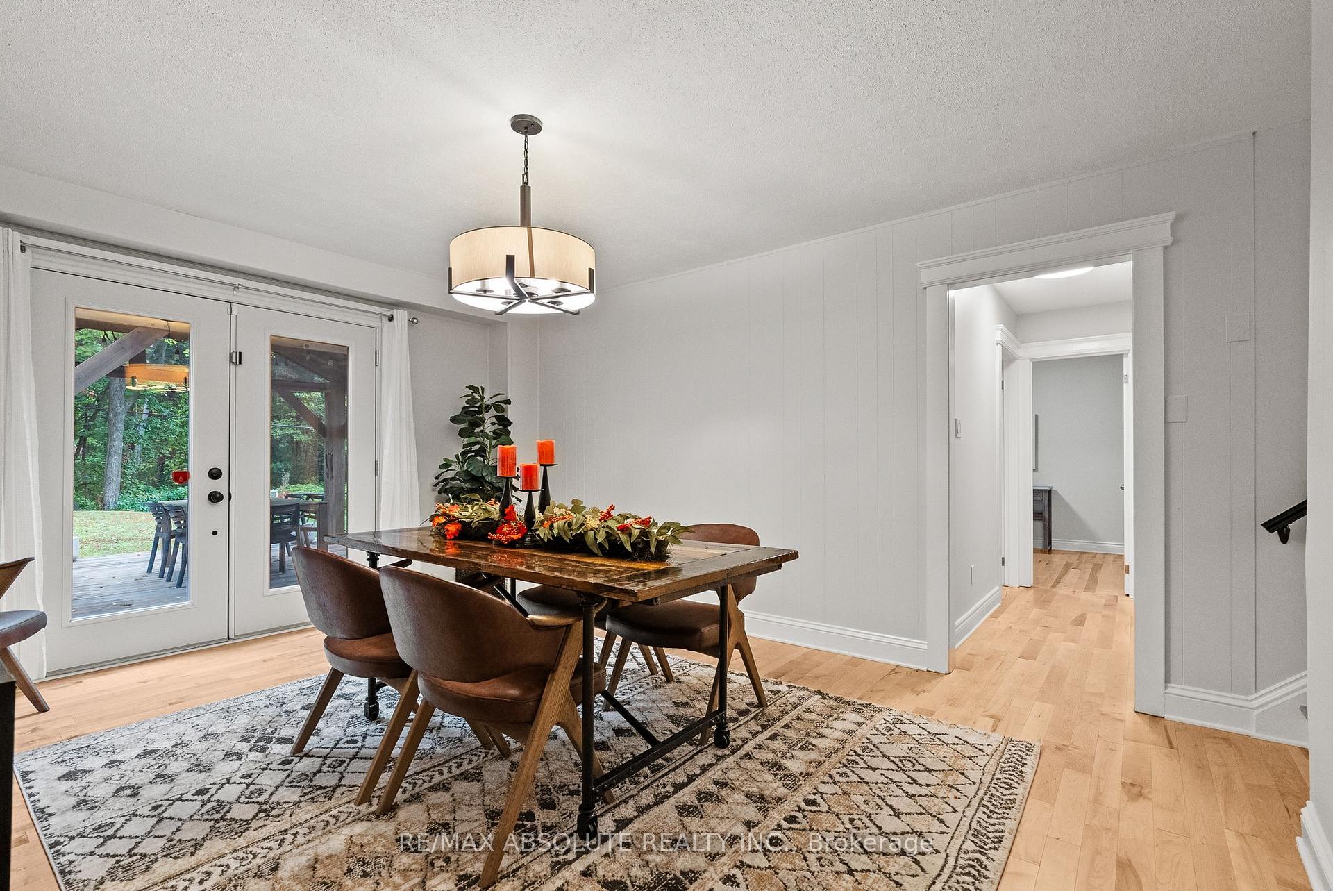 Photo 14 of 21 Revol Road, Ottawa, Merivale Gardens — HOMEH