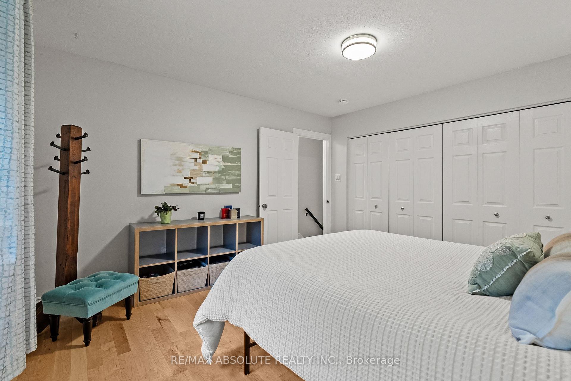Photo 22 of 21 Revol Road, Ottawa, Merivale Gardens — HOMEH