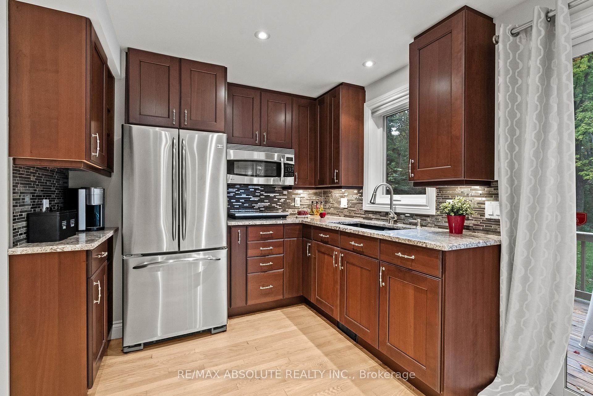 Photo 36 of 21 Revol Road, Ottawa, Merivale Gardens — HOMEH