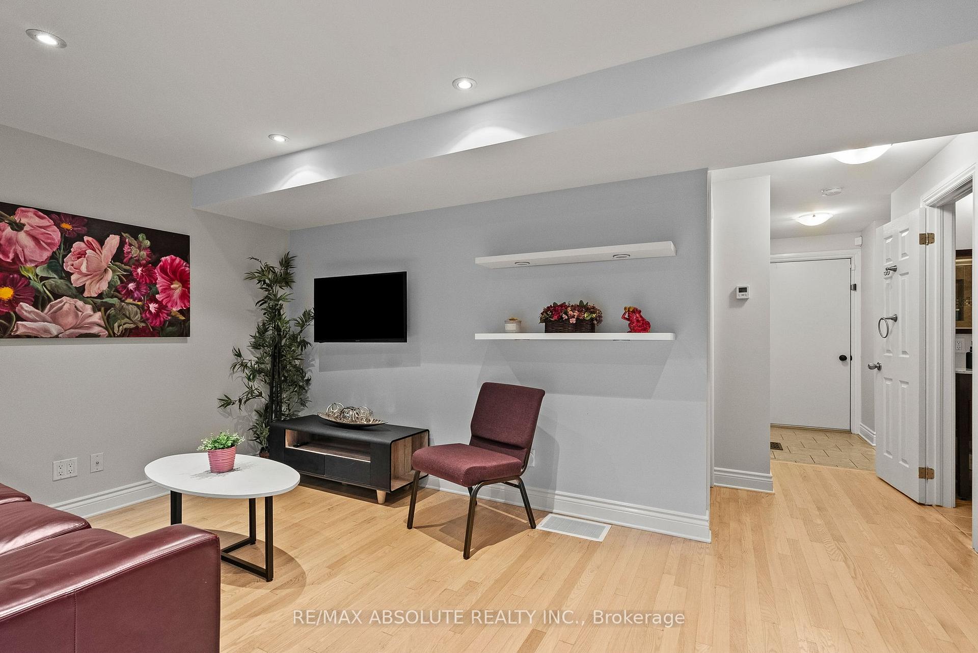 Photo 38 of 21 Revol Road, Ottawa, Merivale Gardens — HOMEH