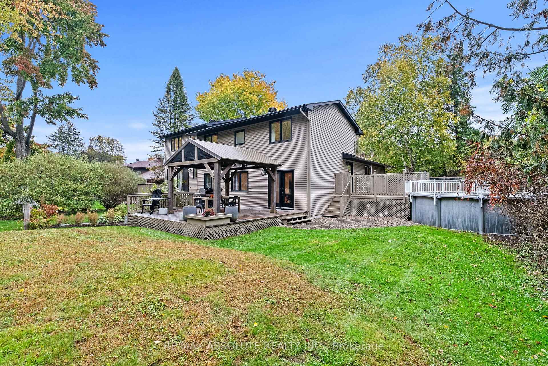 Photo 43 of 21 Revol Road, Ottawa, Merivale Gardens — HOMEH