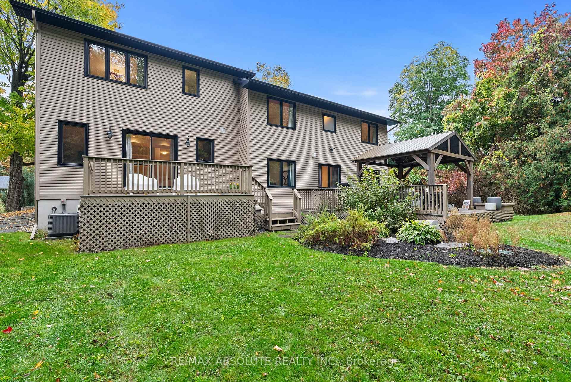 Photo 44 of 21 Revol Road, Ottawa, Merivale Gardens — HOMEH