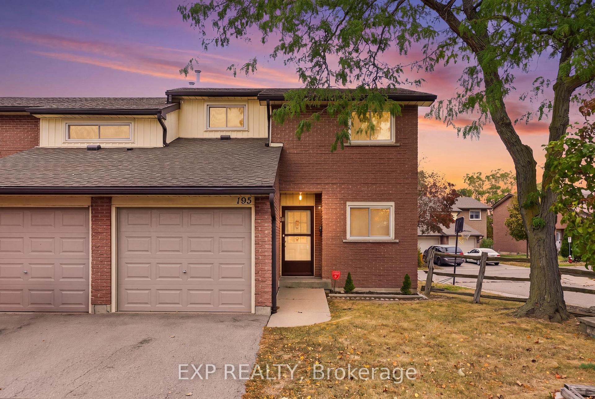 Photo of Unit 38, 195 Queen Victoria Drive