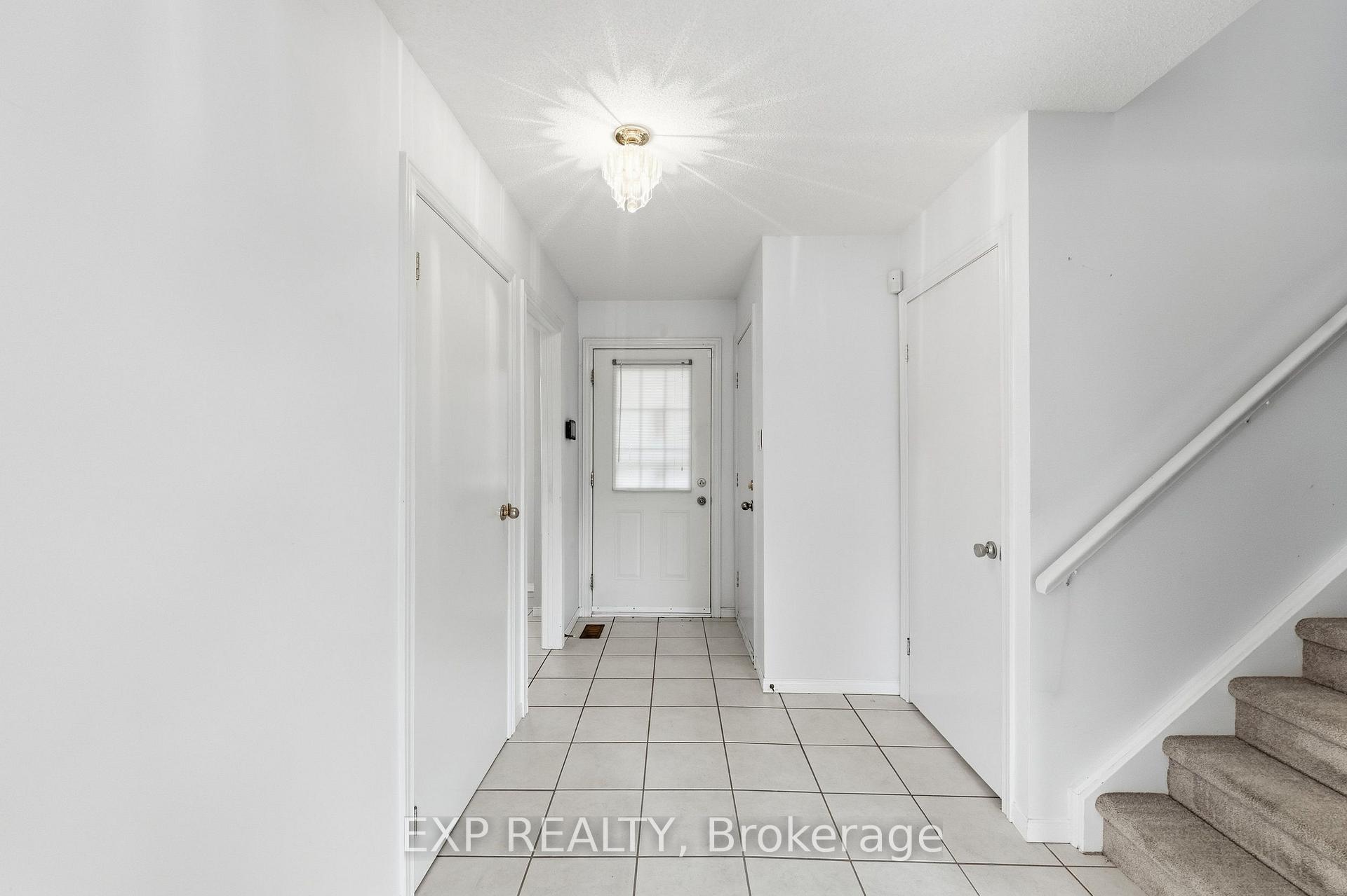 Photo 3 of Unit 38, 195 Queen Victoria Drive, Hamilton, Quinndale — HOMEH
