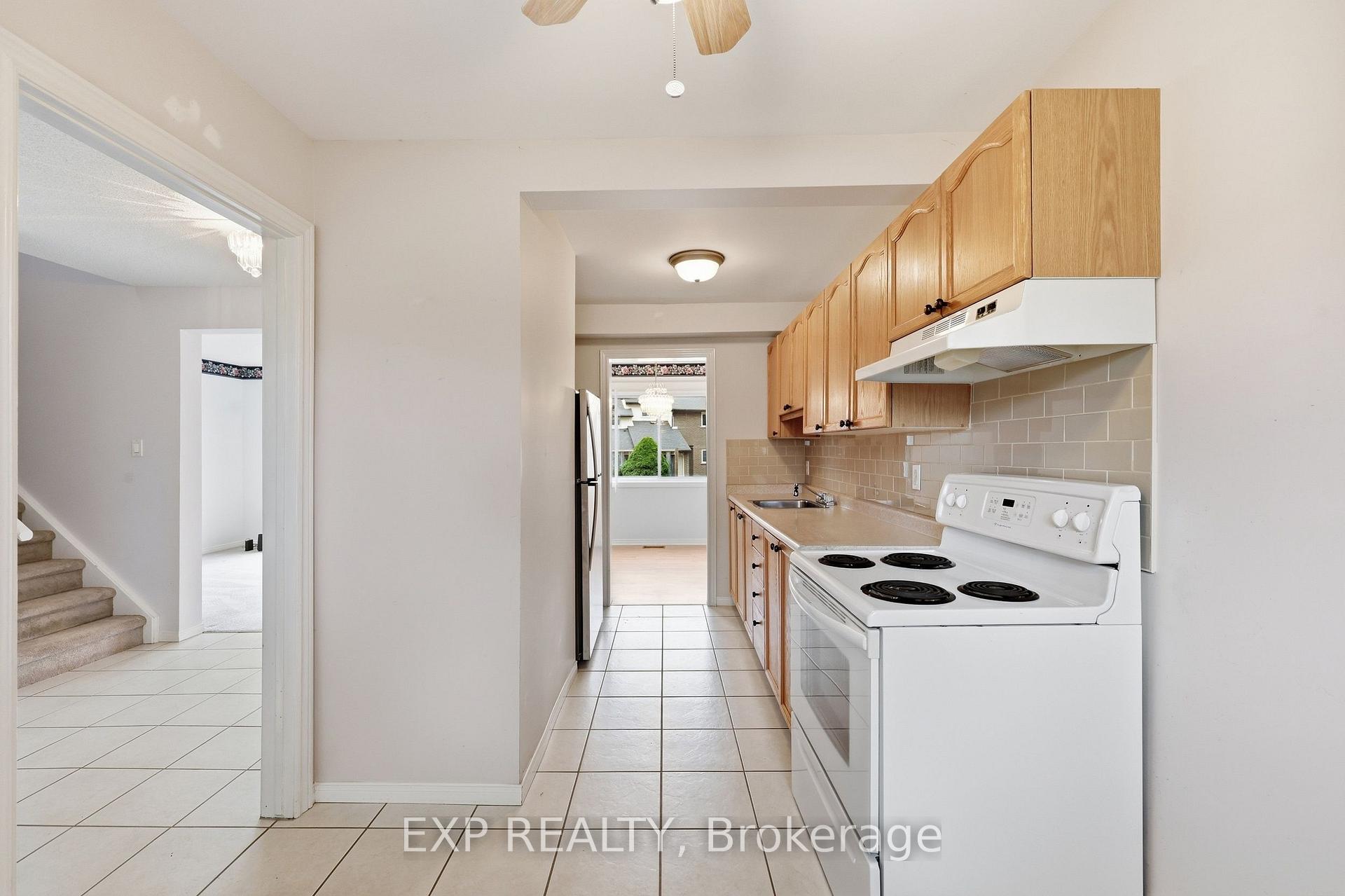 Photo 15 of Unit 38, 195 Queen Victoria Drive, Hamilton, Quinndale — HOMEH