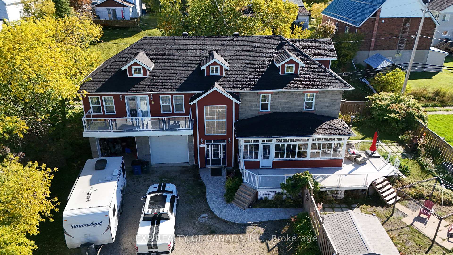 Photo 2 of 284 Fifth Avenue, Cochrane — HOMEH
