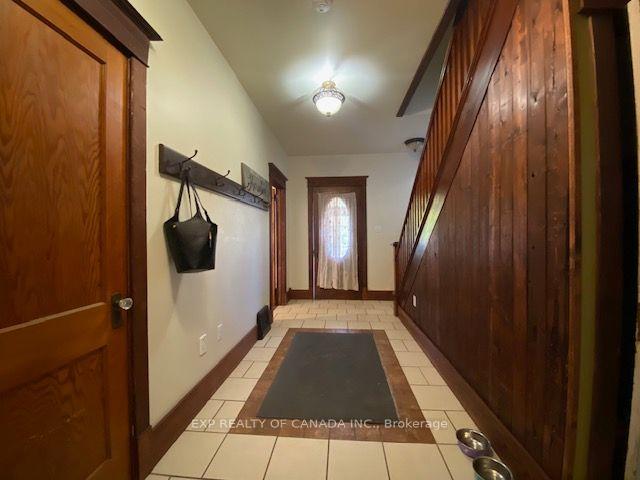 Photo 9 of 284 Fifth Avenue, Cochrane — HOMEH