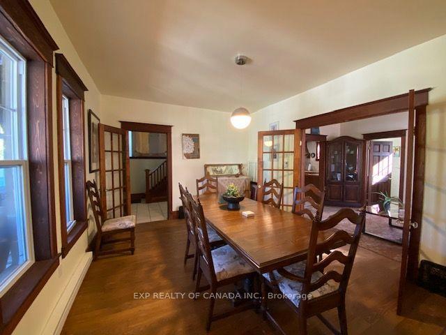 Photo 10 of 284 Fifth Avenue, Cochrane — HOMEH