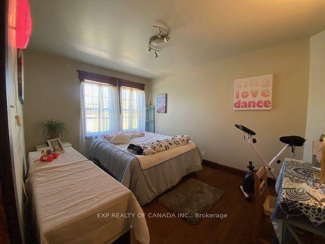 Photo 24 of 284 Fifth Avenue, Cochrane — HOMEH