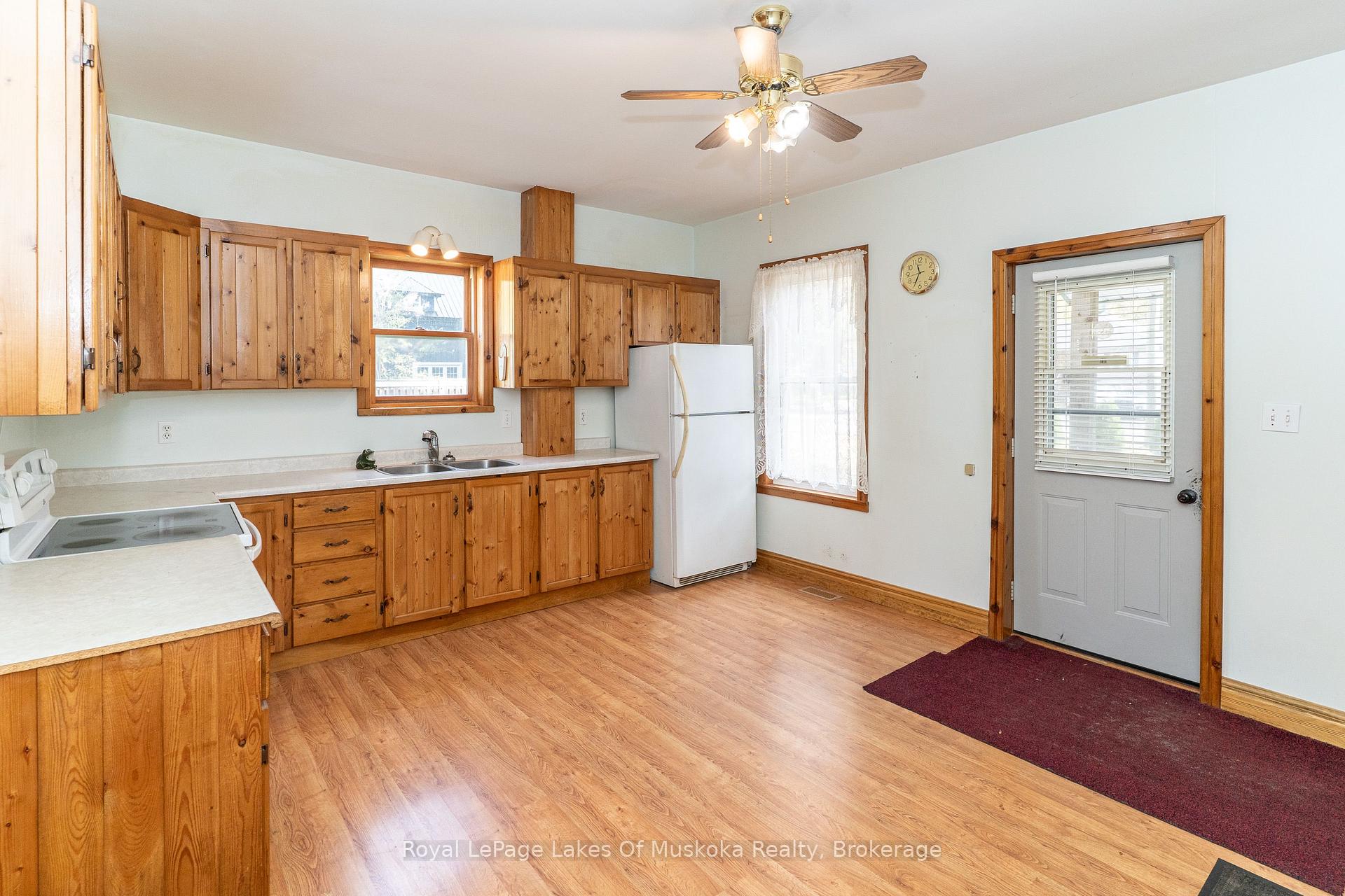 Photo 8 of 14 Ewing Street, Bracebridge, Monck (Bracebridge) — HOMEH