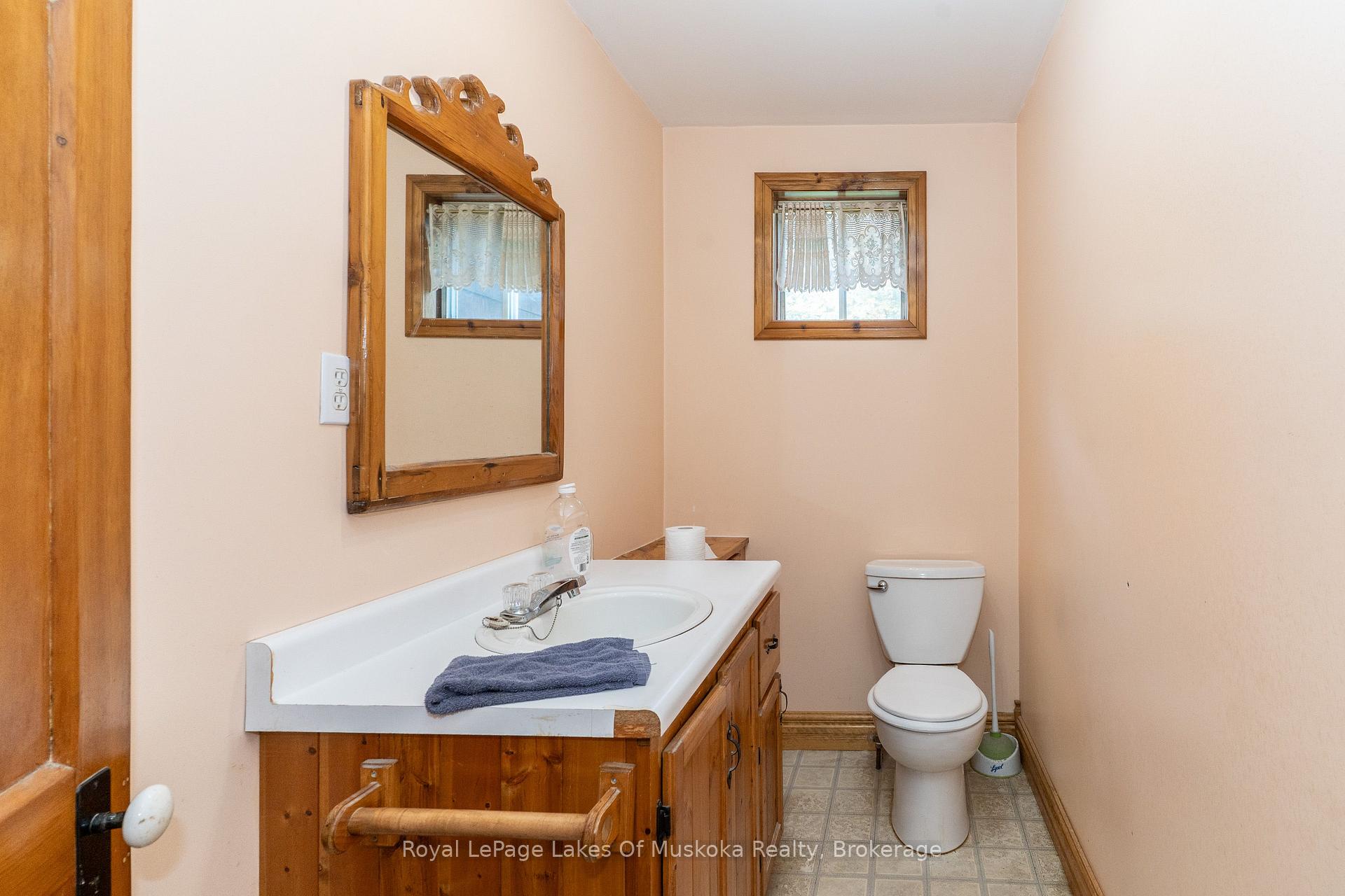 Photo 9 of 14 Ewing Street, Bracebridge, Monck (Bracebridge) — HOMEH