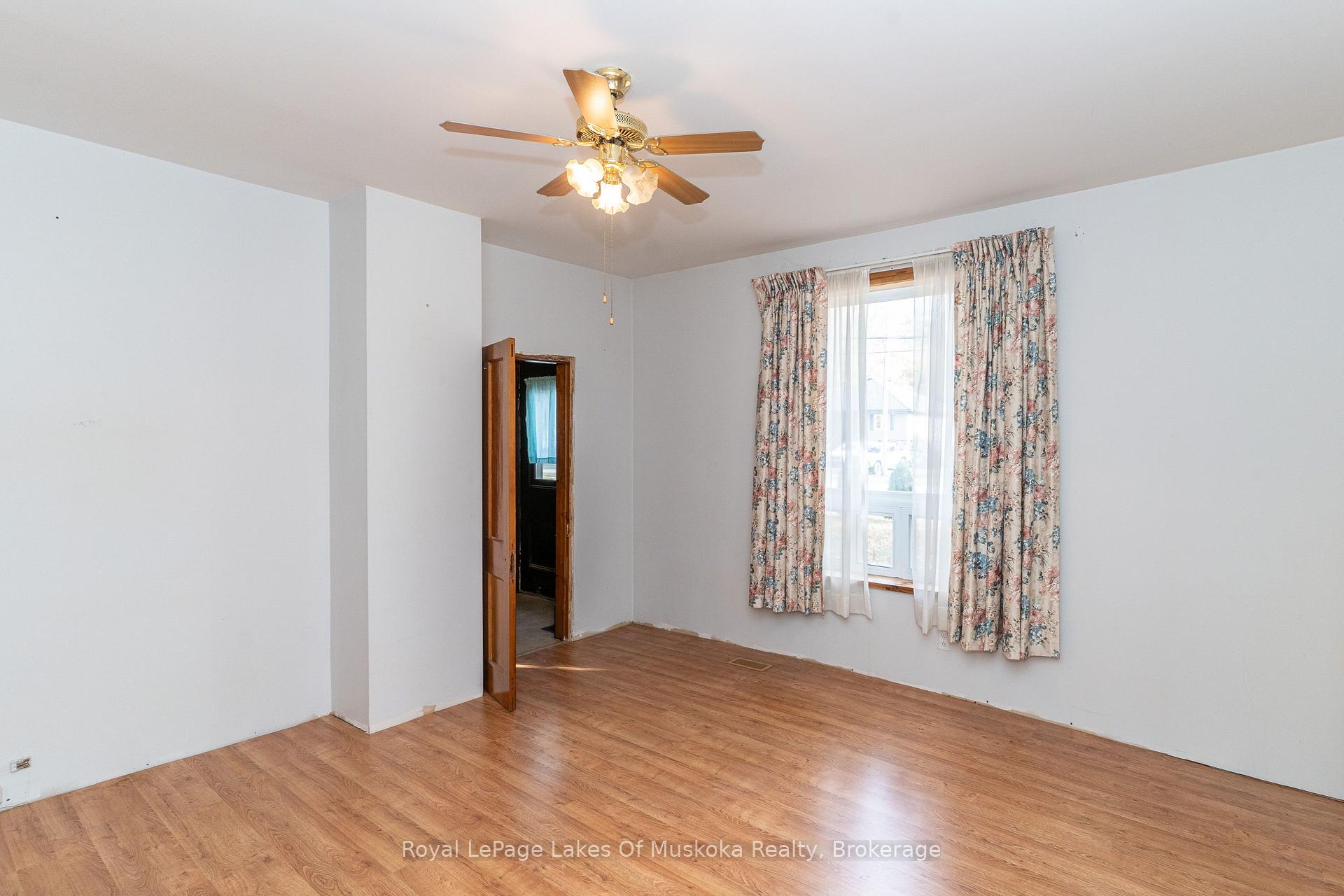 Photo 13 of 14 Ewing Street, Bracebridge, Monck (Bracebridge) — HOMEH