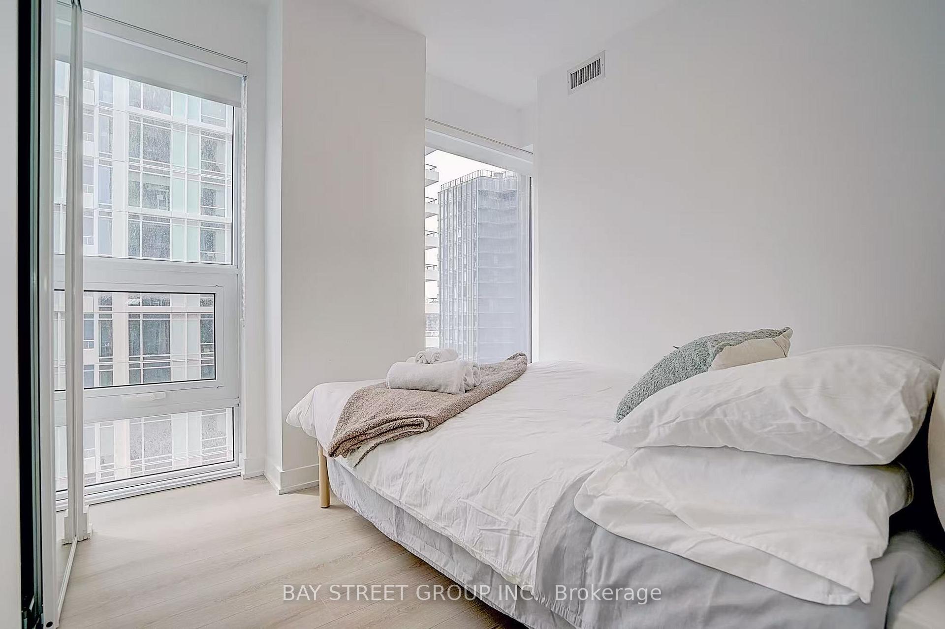 Photo 11 of Unit 2511, 100 Queen Street E, Toronto, Church-Yonge Corridor — HOMEH