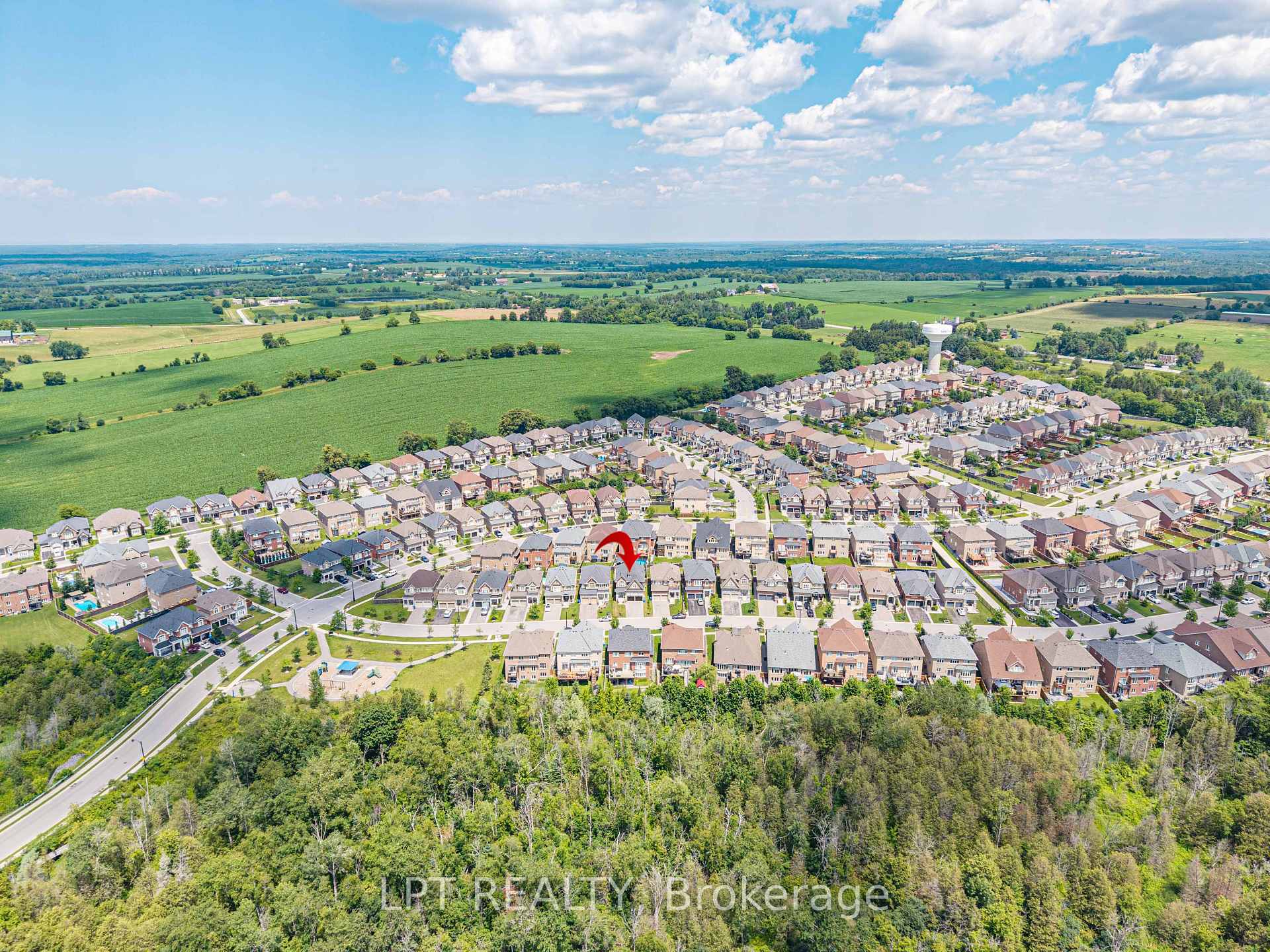 Photo 5 of 20 Manor Forest Road, East Gwillimbury, Mt Albert — HOMEH