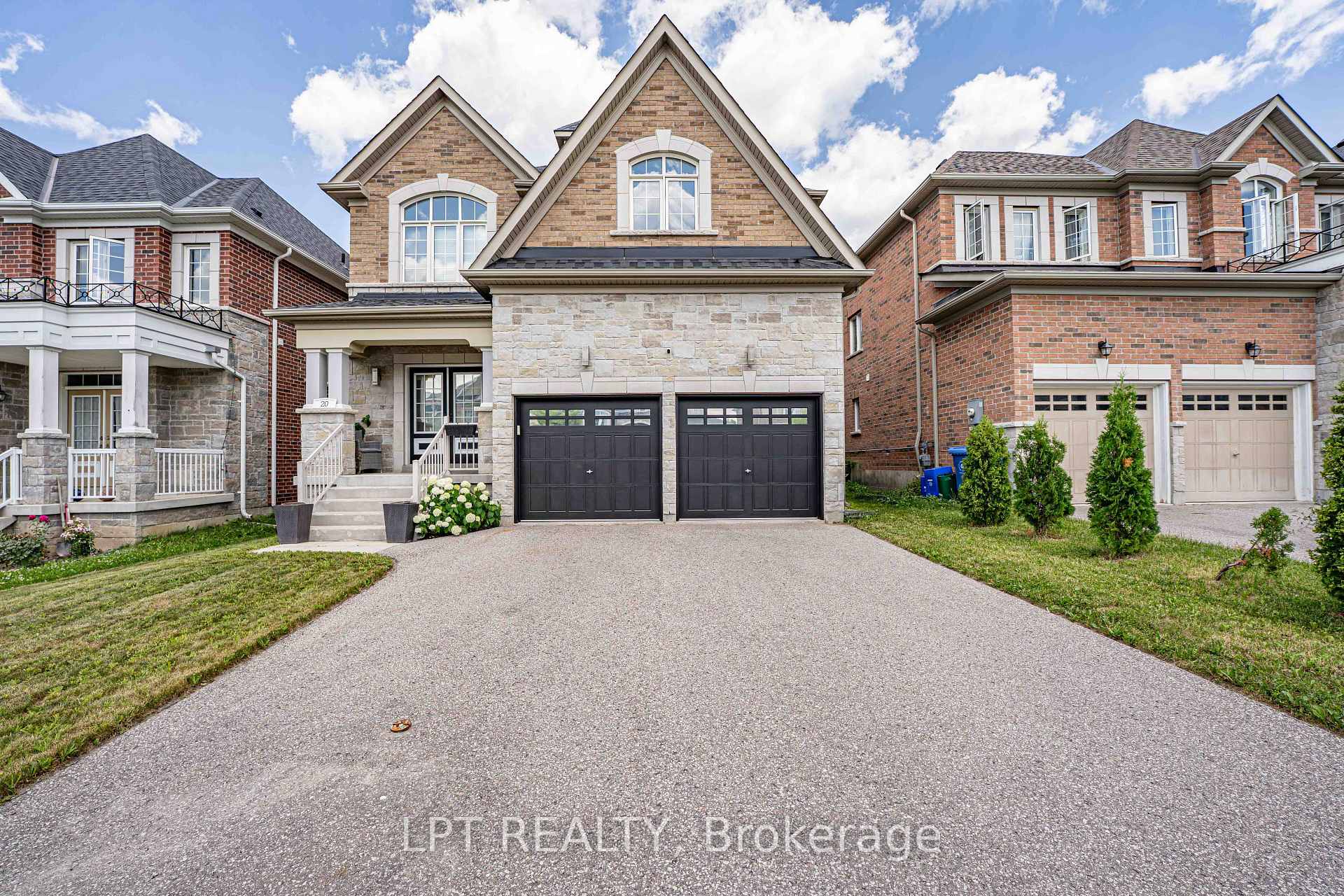 Photo 9 of 20 Manor Forest Road, East Gwillimbury, Mt Albert — HOMEH