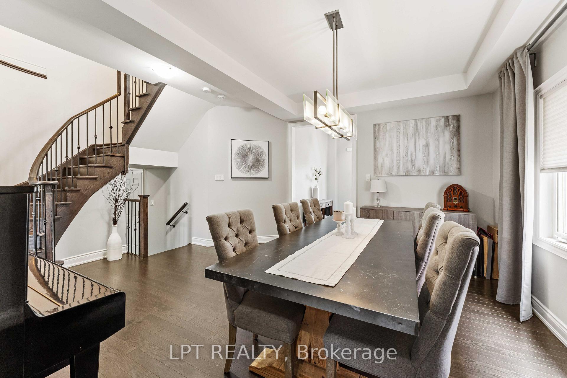 Photo 14 of 20 Manor Forest Road, East Gwillimbury, Mt Albert — HOMEH