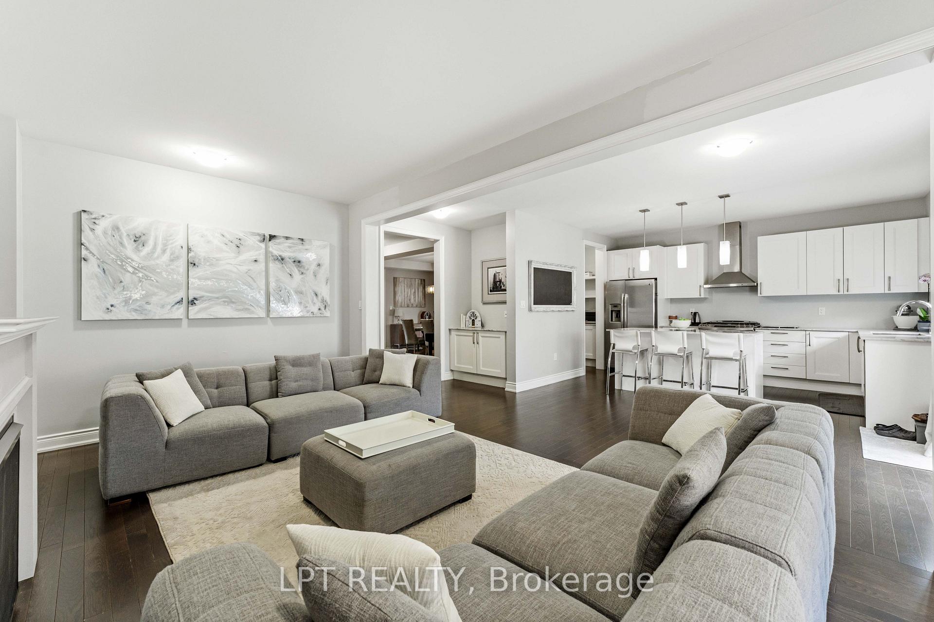 Photo 20 of 20 Manor Forest Road, East Gwillimbury, Mt Albert — HOMEH