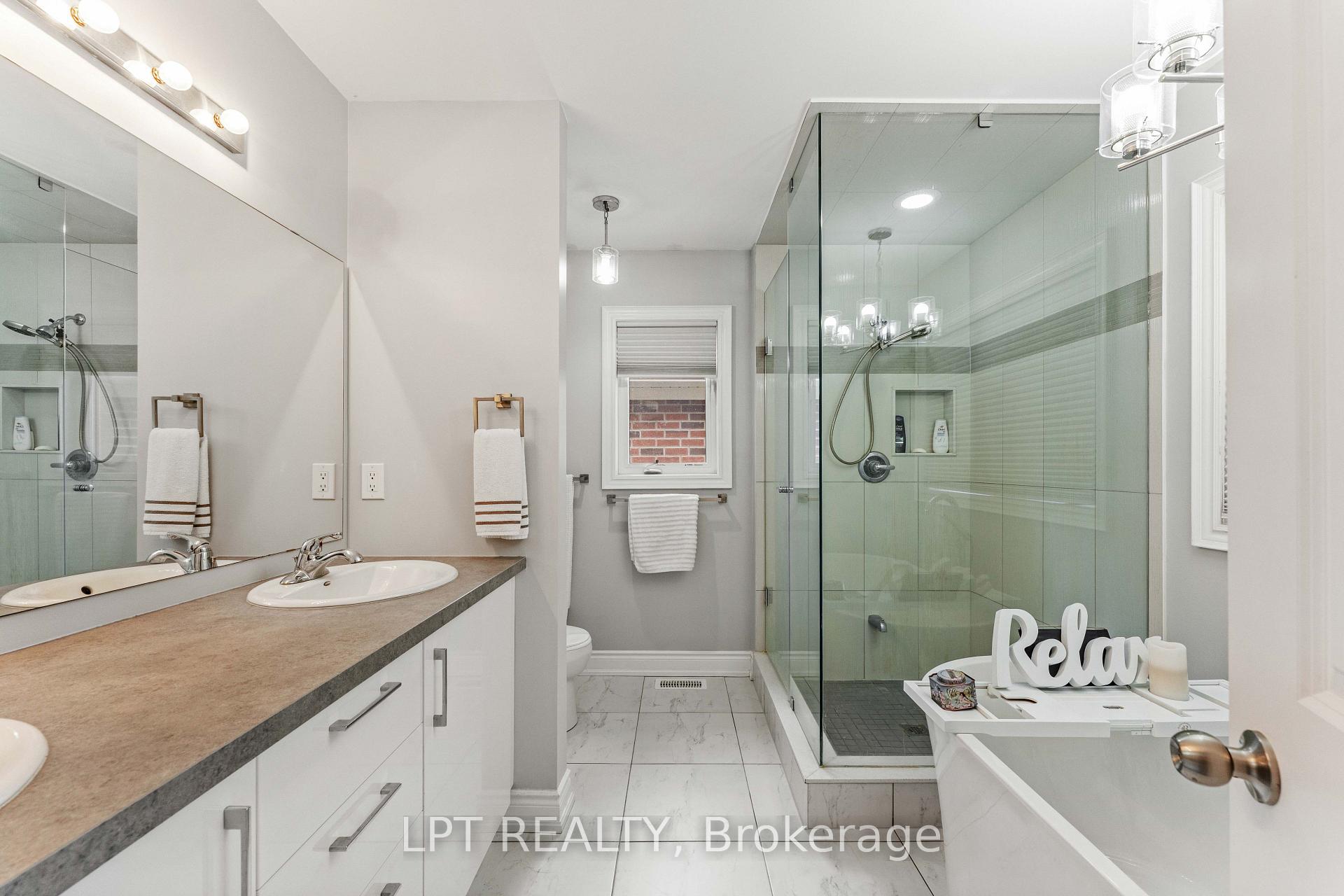 Photo 26 of 20 Manor Forest Road, East Gwillimbury, Mt Albert — HOMEH