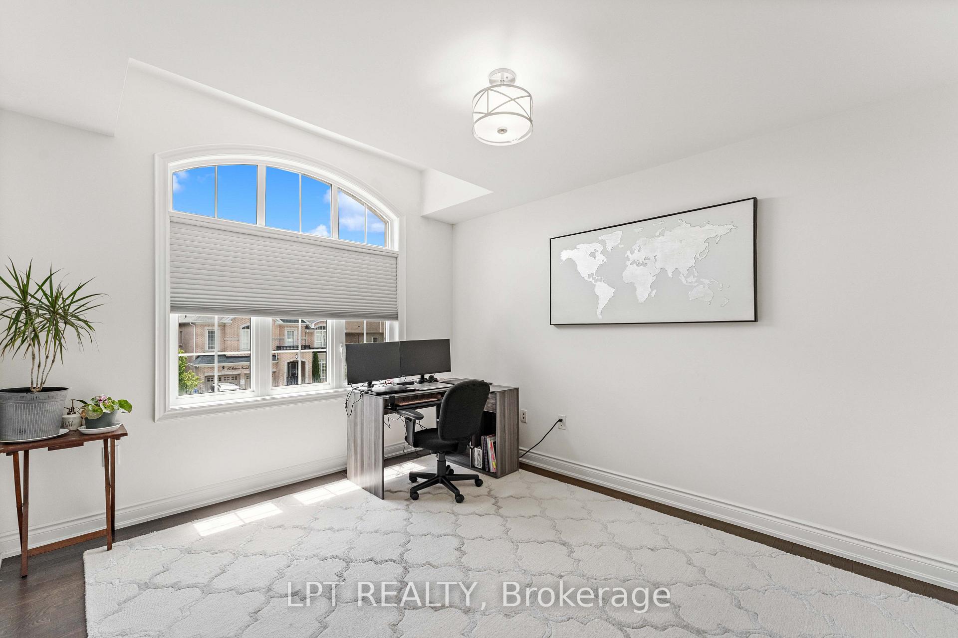 Photo 28 of 20 Manor Forest Road, East Gwillimbury, Mt Albert — HOMEH