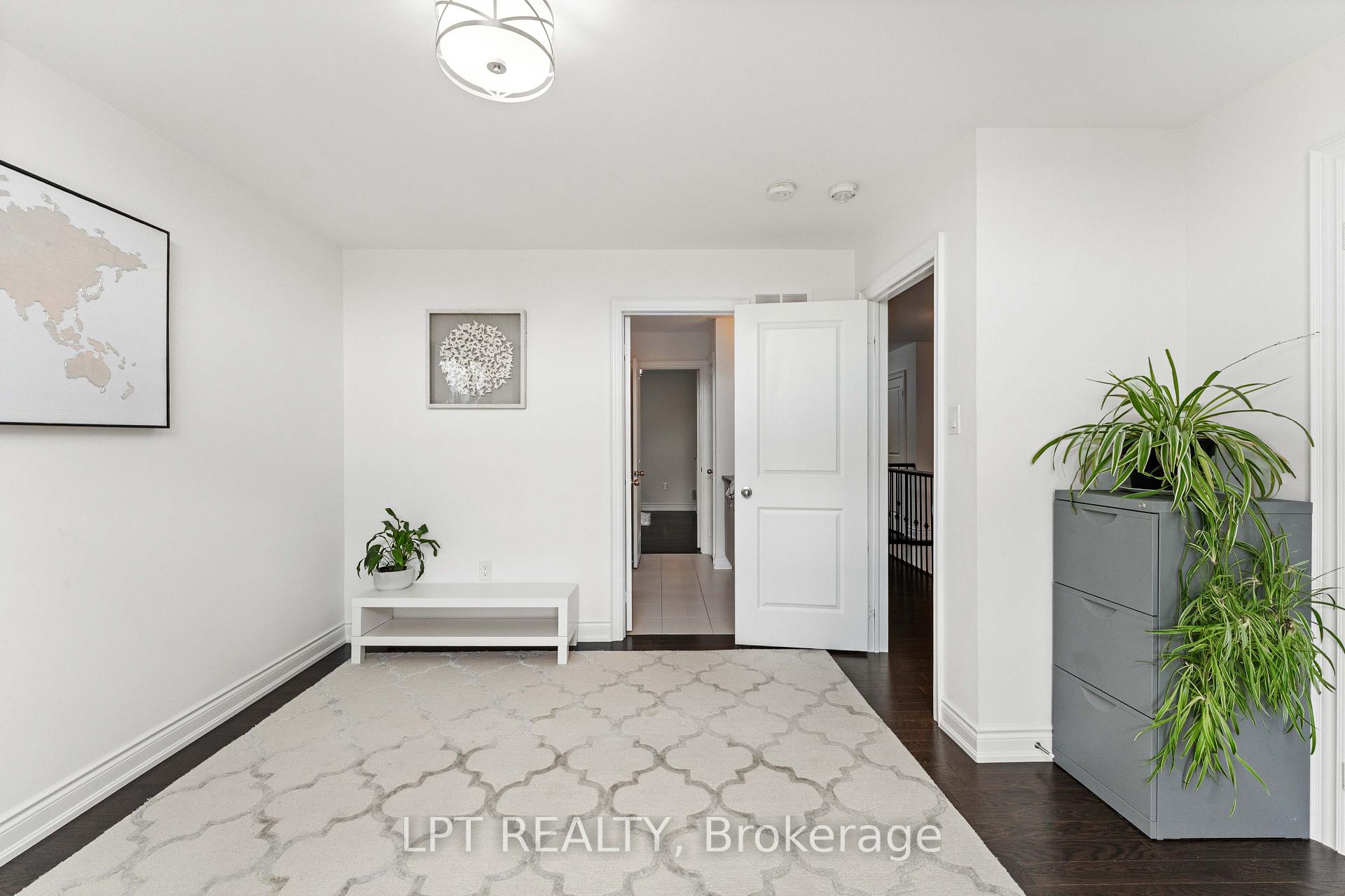 Photo 29 of 20 Manor Forest Road, East Gwillimbury, Mt Albert — HOMEH