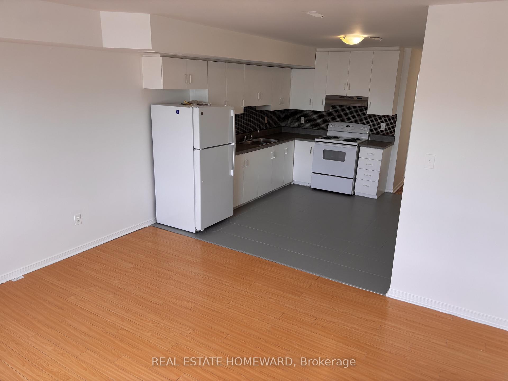 Photo 2 of Unit Upper, 879A Wilson Avenue, North York, Downsview-Roding-CFB — HOMEH